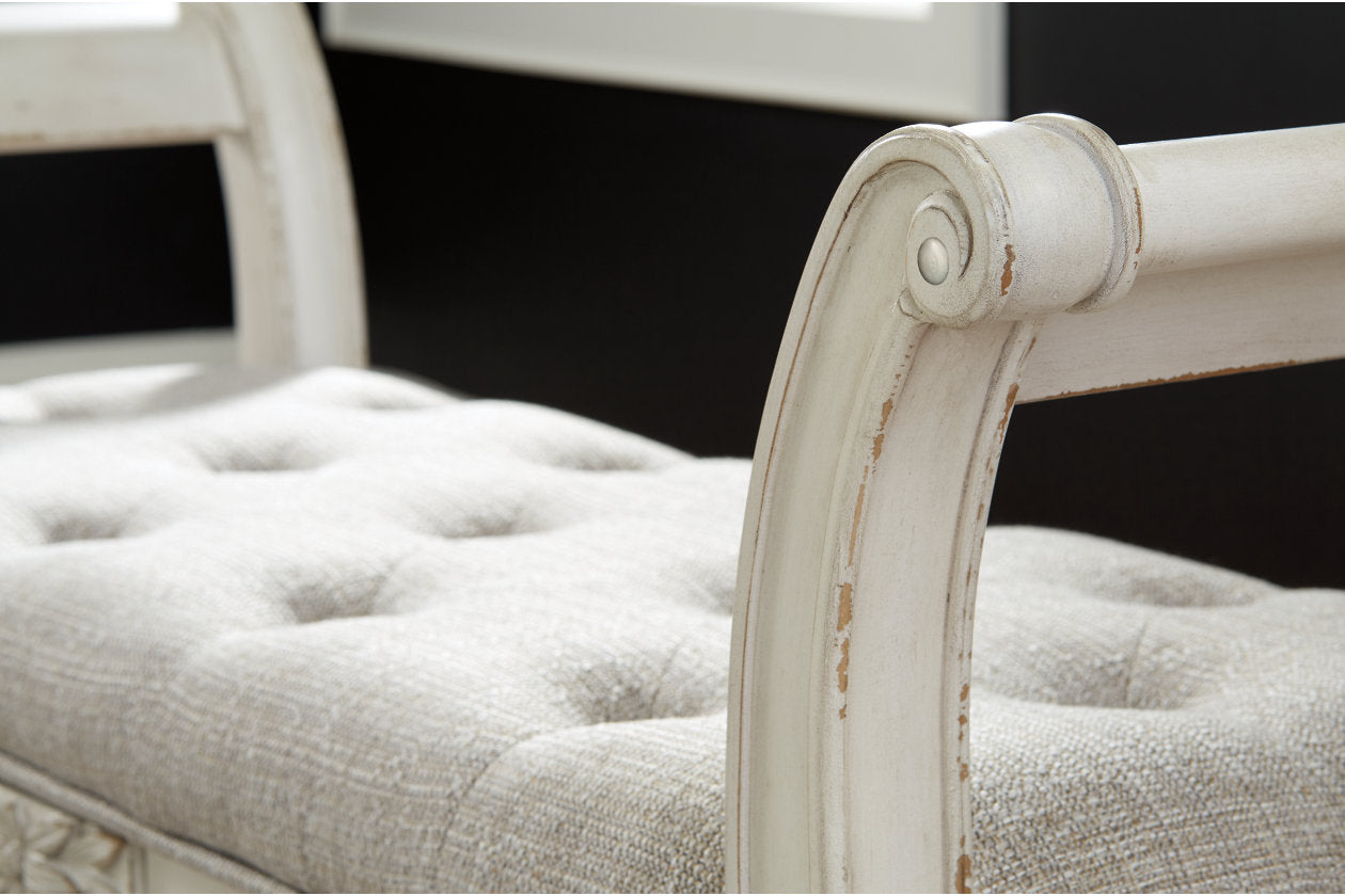 Realyn Antique White Accent Bench - A3000157 - Bien Home Furniture & Electronics