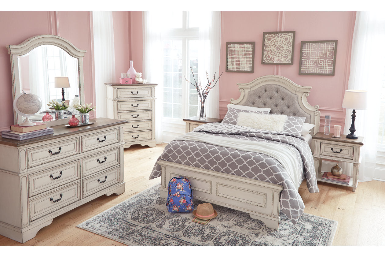 Realyn Chipped White Full Panel Bed - SET | B743-84 | B743-86 | B743-87 - Bien Home Furniture & Electronics