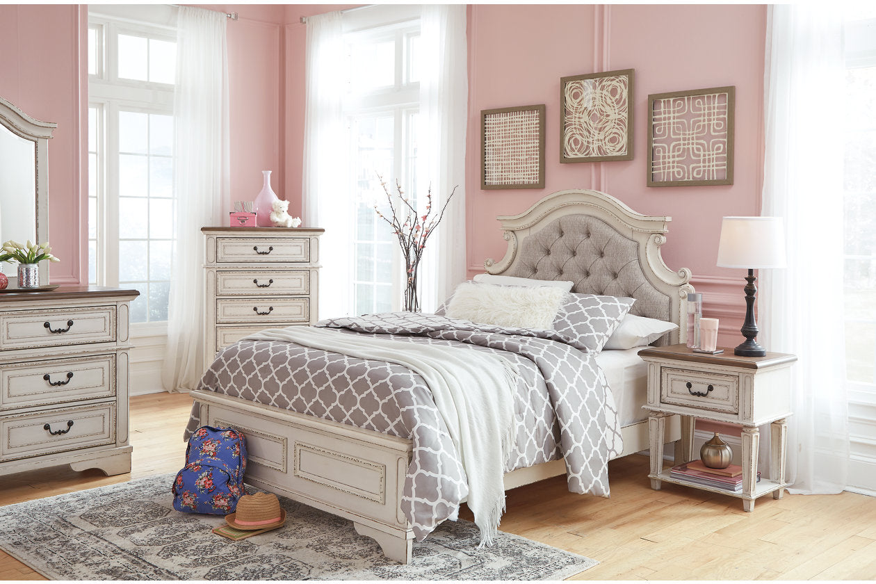 Realyn Chipped White Full Panel Bed - SET | B743-84 | B743-86 | B743-87 - Bien Home Furniture & Electronics