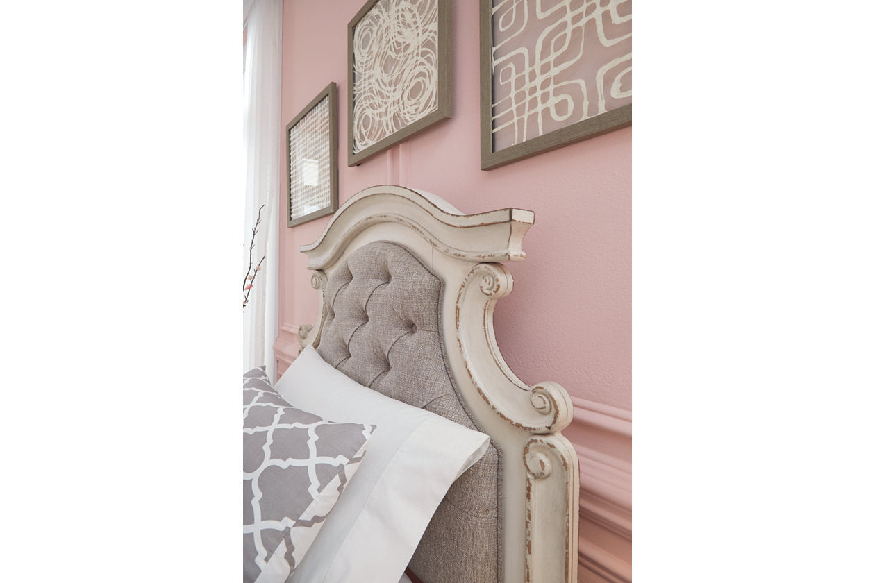Realyn Chipped White King Upholstered Panel Bed - SET | B743-56 | B743-58 | B743-97 - Bien Home Furniture & Electronics