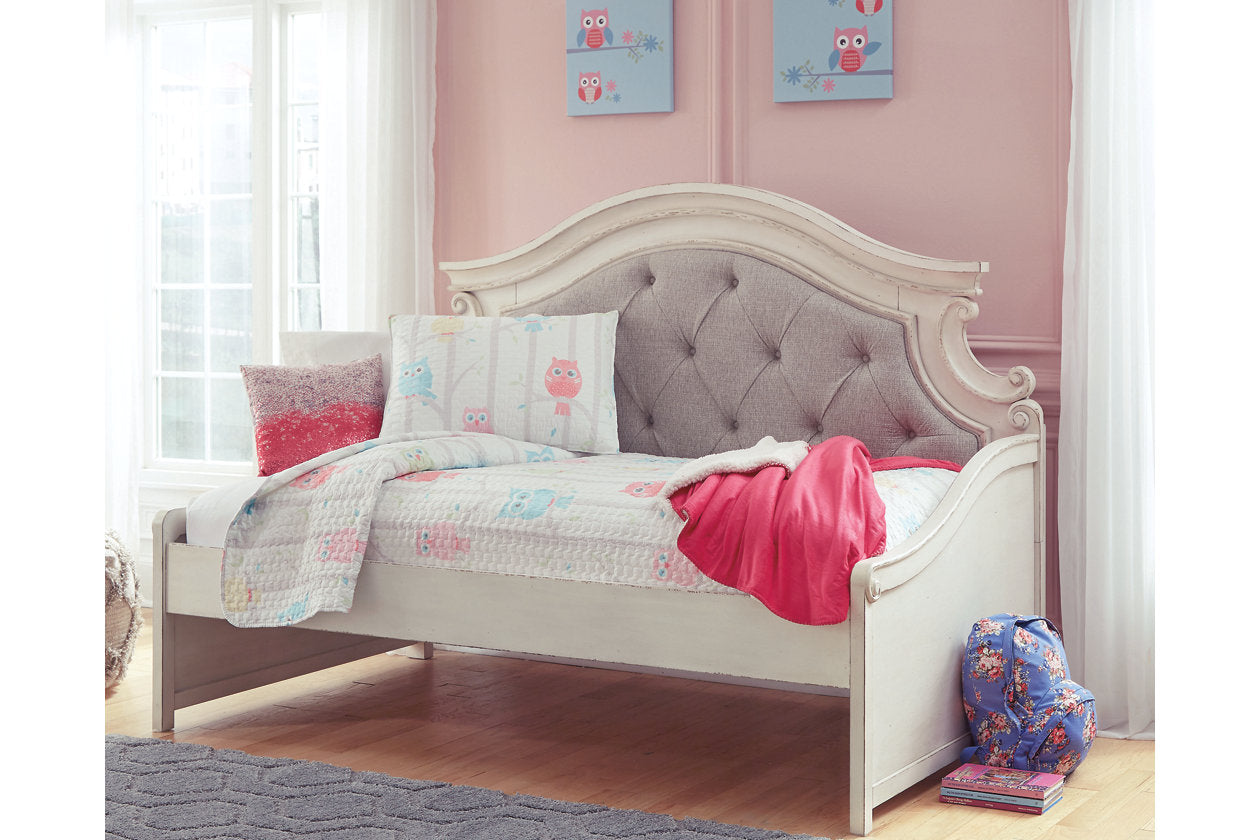 Realyn Chipped White Twin Day Bed - B743-80 - Bien Home Furniture & Electronics