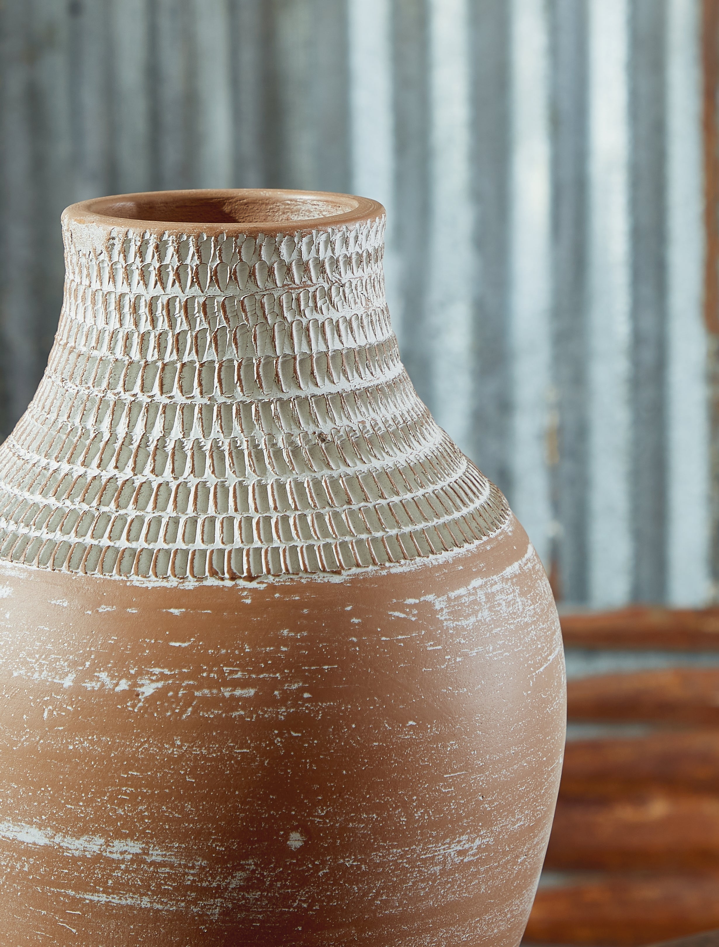 Reclove Distressed White Vase - A2000642 - Bien Home Furniture & Electronics