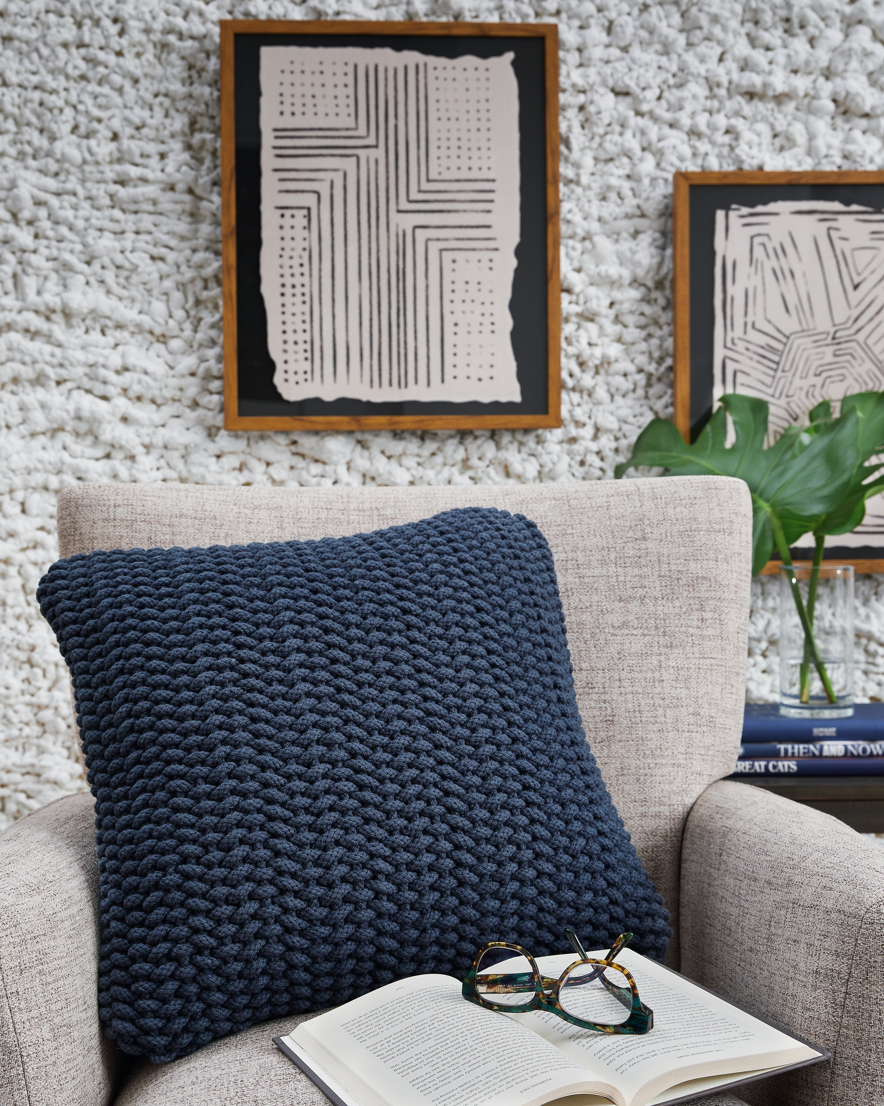 Renemore Blue Pillow, Set of 4 - A1000473 - Bien Home Furniture & Electronics