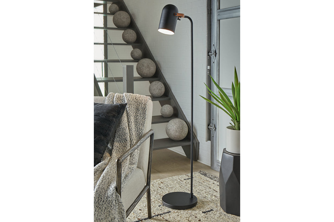 Ridgewick Black/Brown Floor Lamp - L206081 - Bien Home Furniture &amp; Electronics