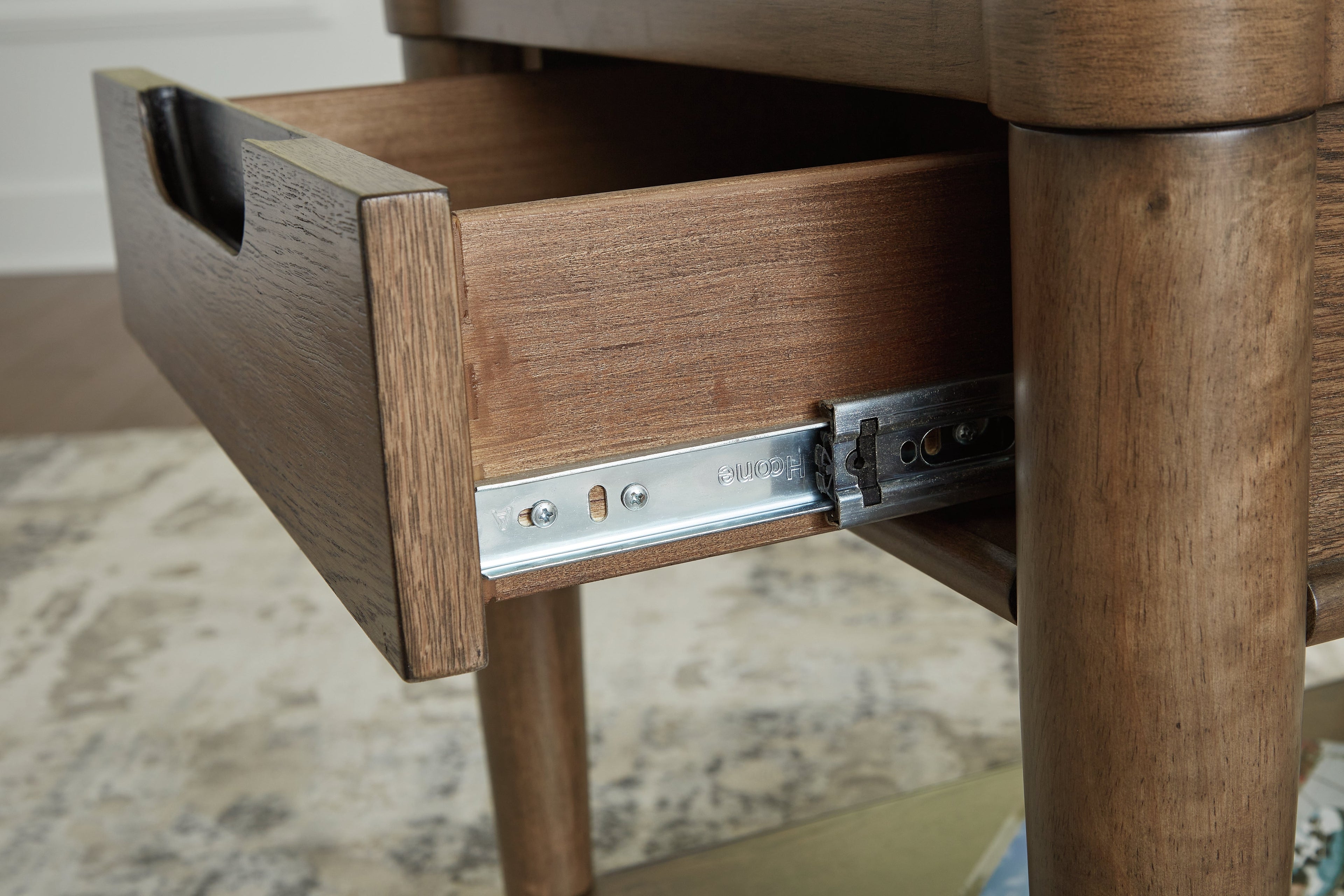 Roanhowe Brown End Table - T769-3 - Bien Home Furniture & Electronics