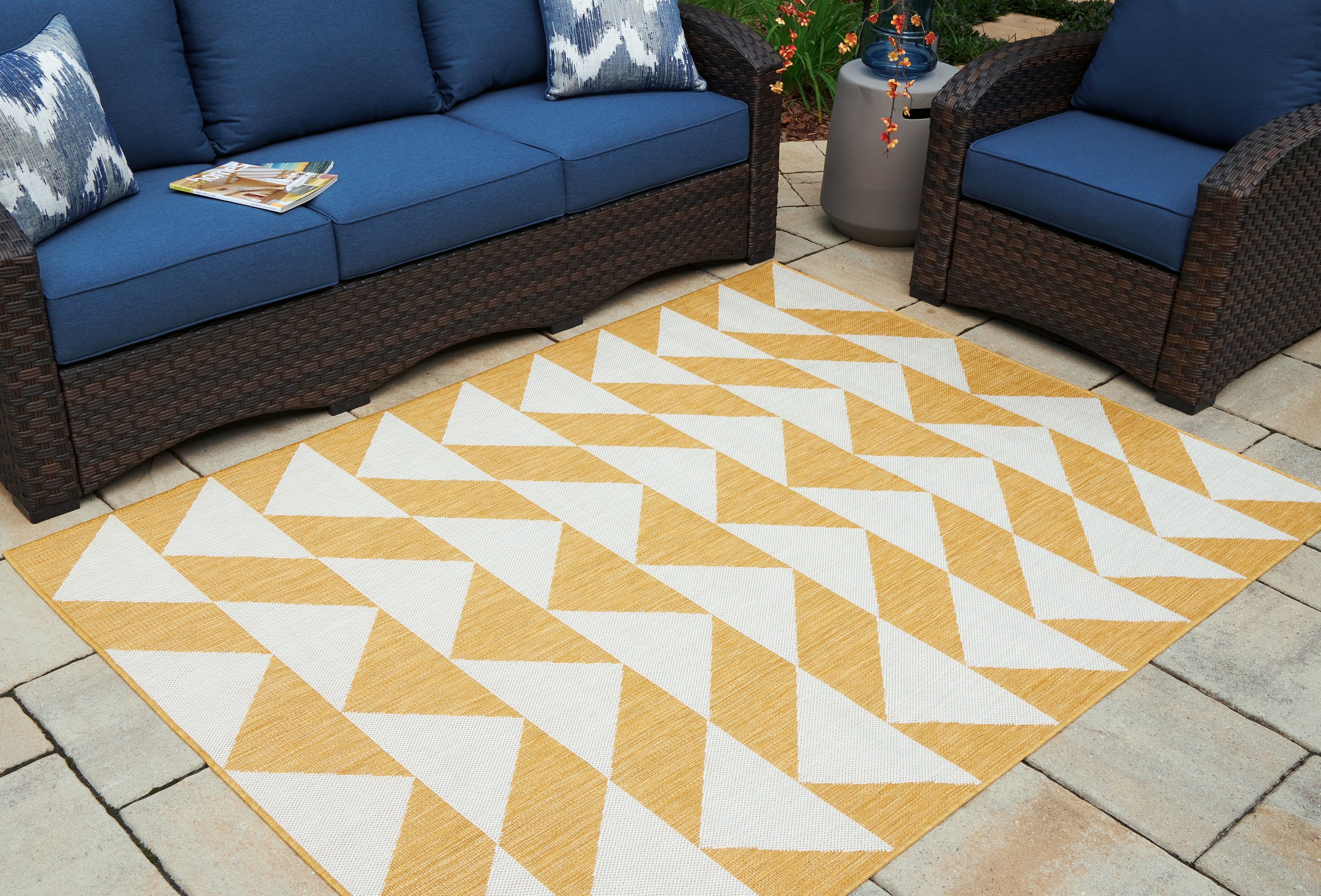 Thomley Ivory/Yellow 5&