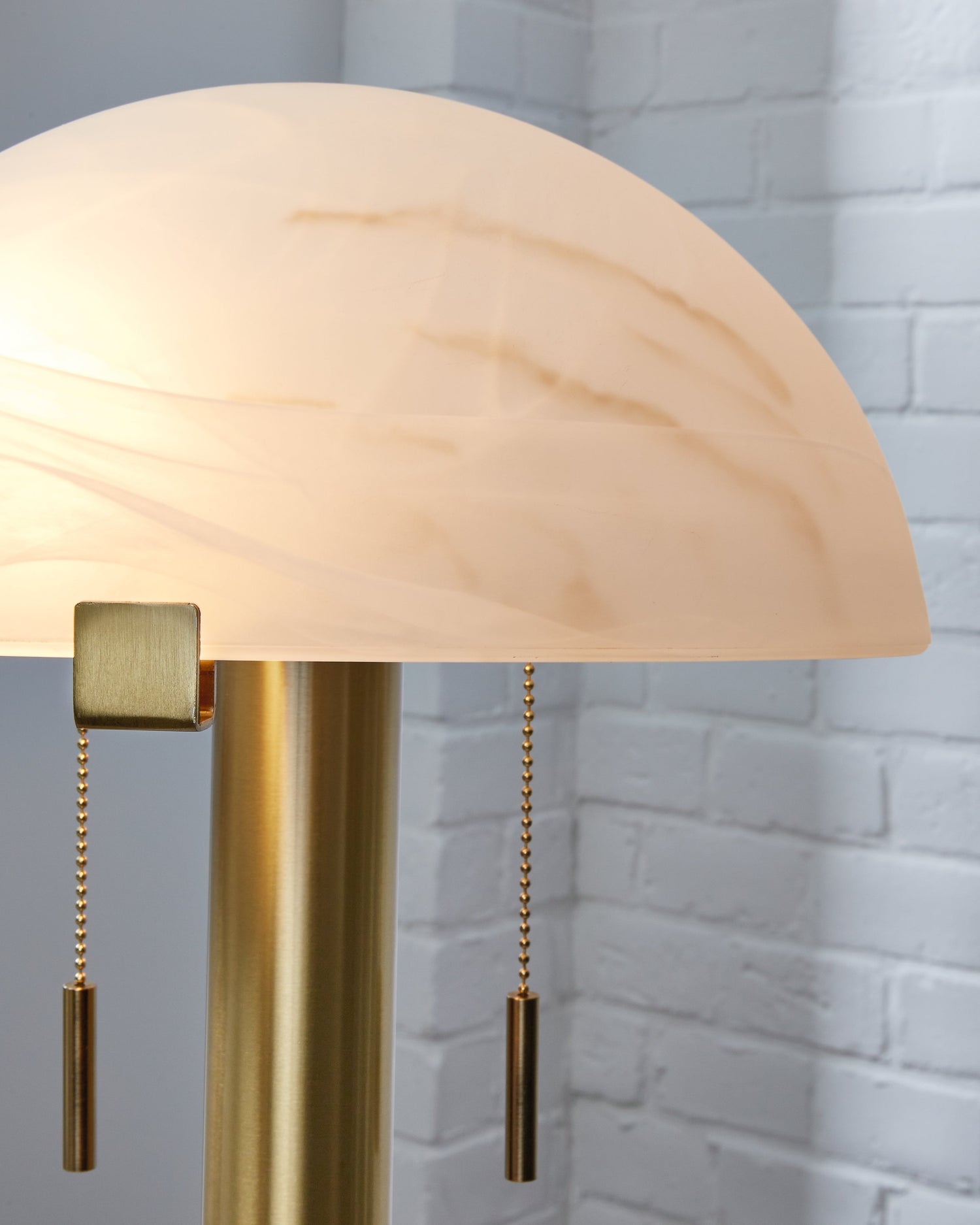 Tobbinsen Brass Finish Table Lamp - L208424 - Bien Home Furniture &amp; Electronics