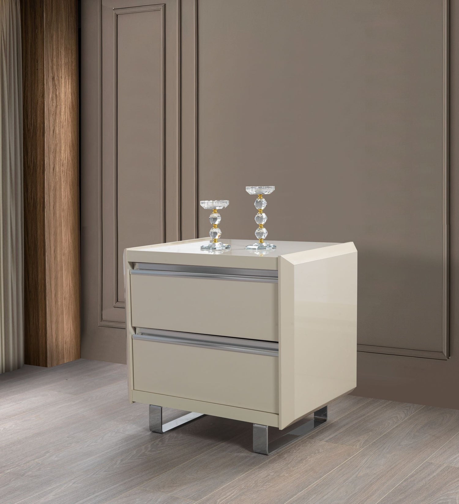 Viola Cream High Gloss Lacquer 4-Piece Queen Bedroom Set - VIOLABEDROOM-4PCQ - Bien Home Furniture & Electronics