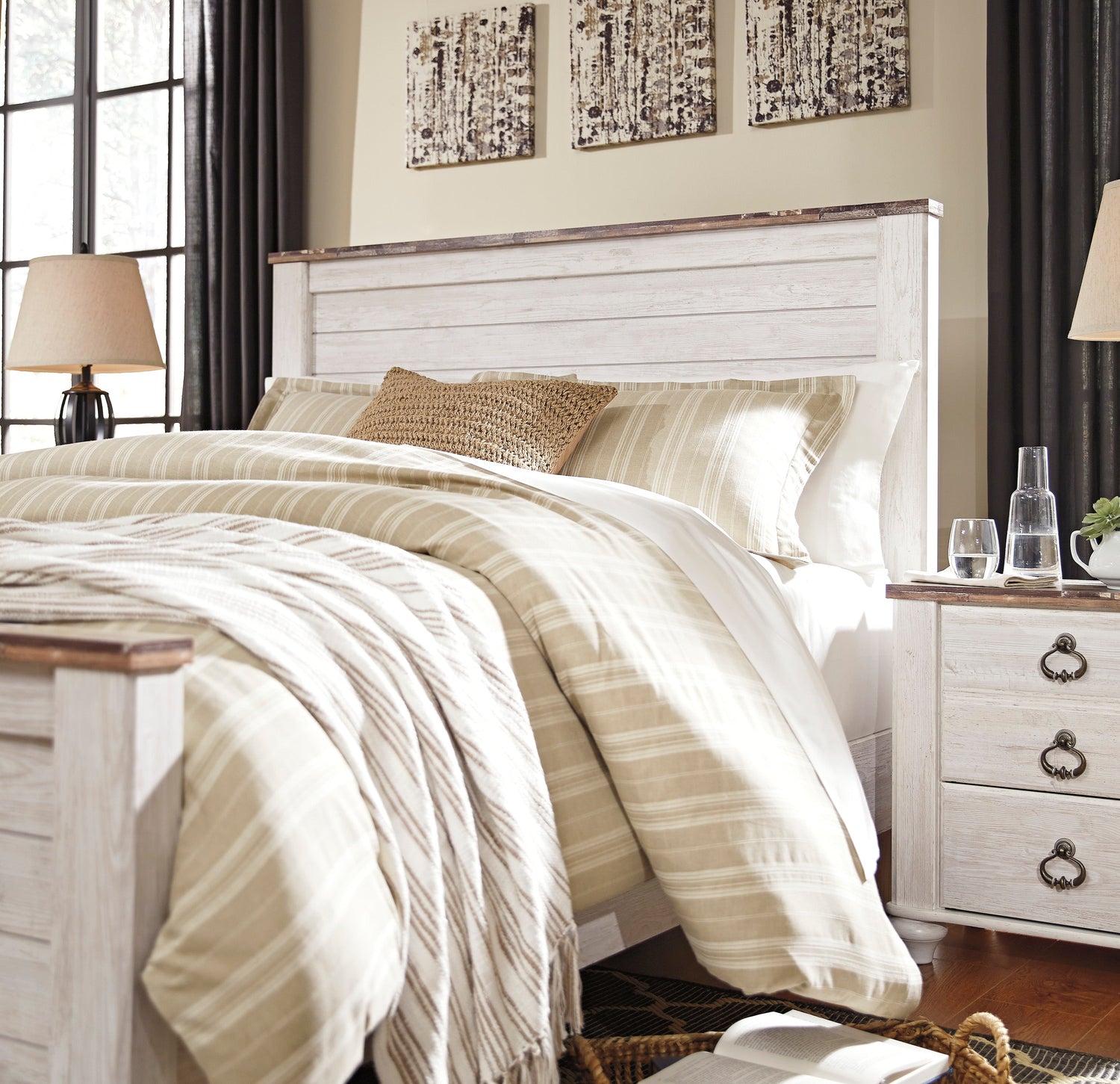 Willowton Whitewash Panel Bedroom Set - SET | B267-54 | B267-57 | B267-98 | B267-92 | B267-46 - Bien Home Furniture & Electronics