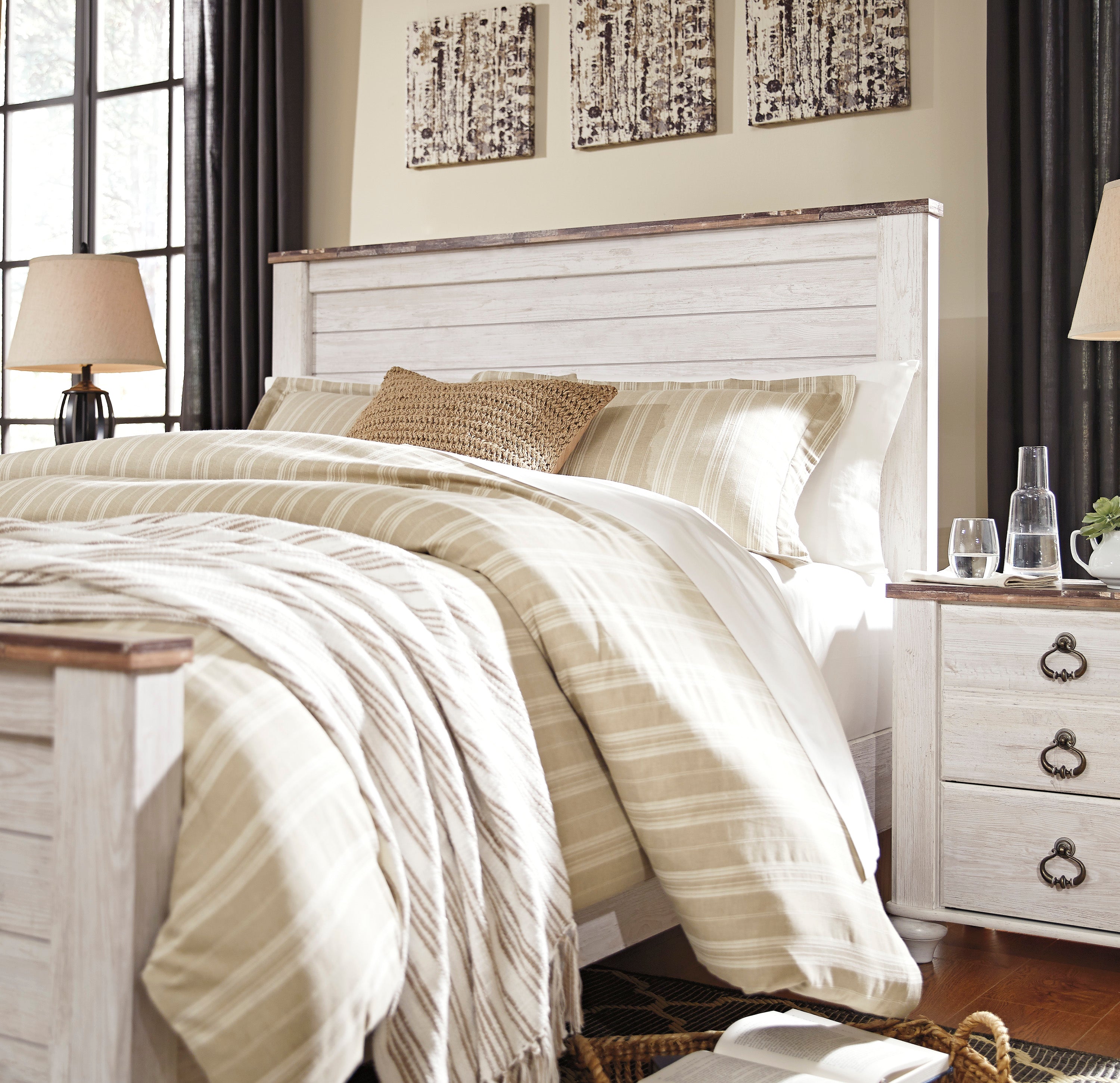 Willowton Whitewash Panel Bedroom Set - SET | B267-54 | B267-57 | B267-98 | B267-92 | B267-46 - Bien Home Furniture & Electronics