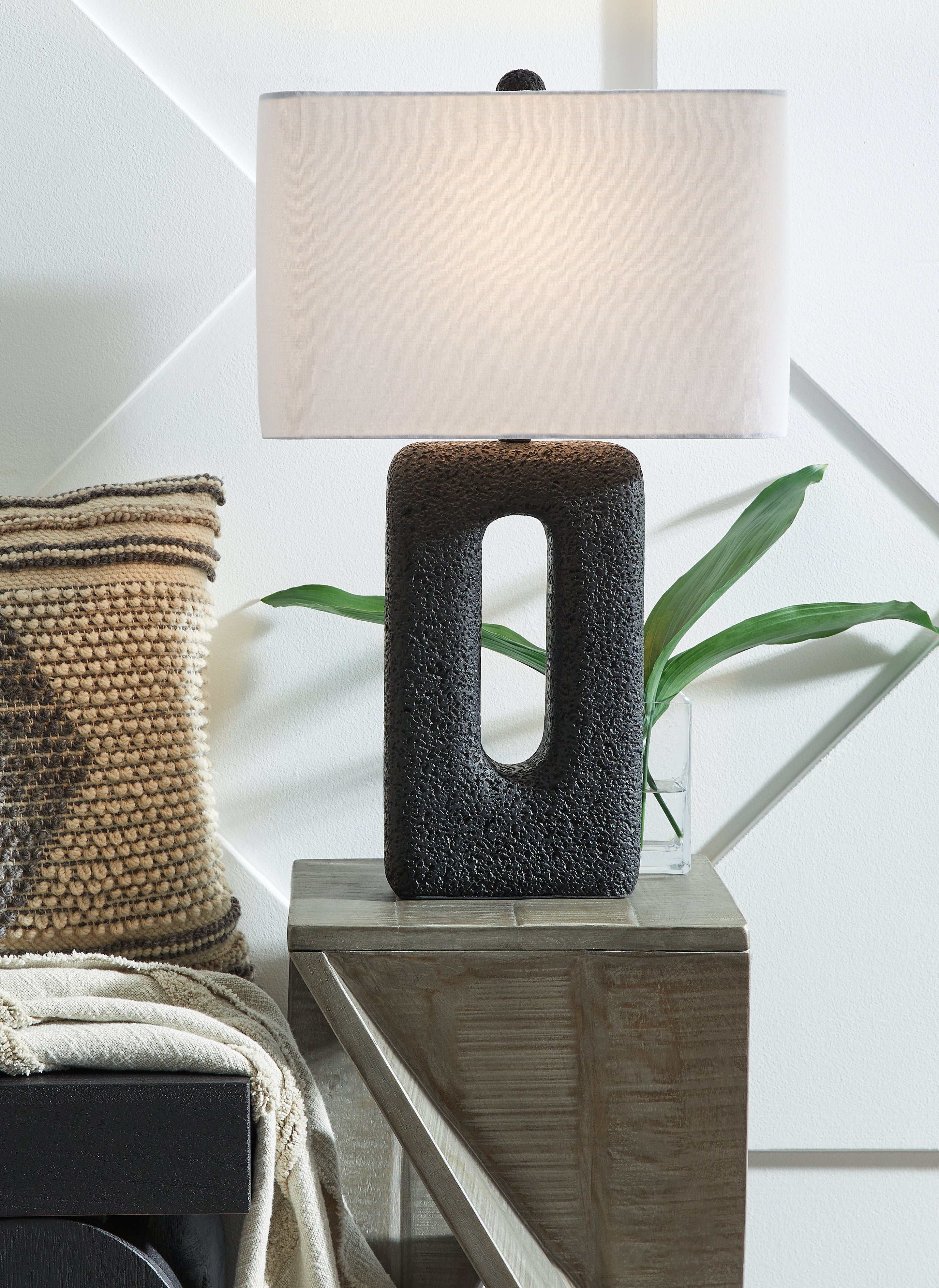 Wimmings Black Table Lamp (Set of 2) - L243654 - Bien Home Furniture & Electronics