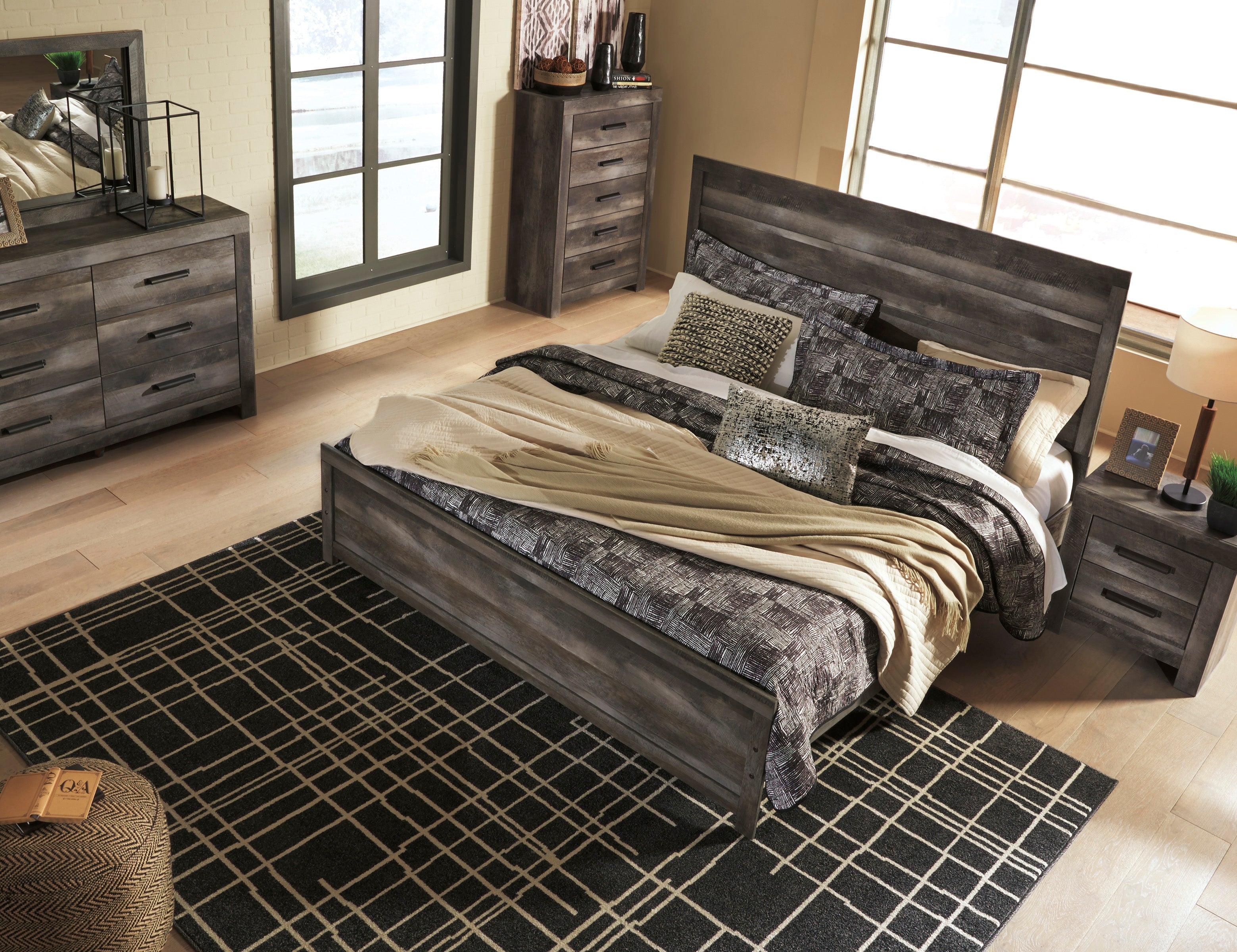 Wynnlow Gray Panel Bedroom Set - SET | B440-72 | B440-97 | B440-31 | B440-36 | B440-92 | B440-46 - Bien Home Furniture & Electronics