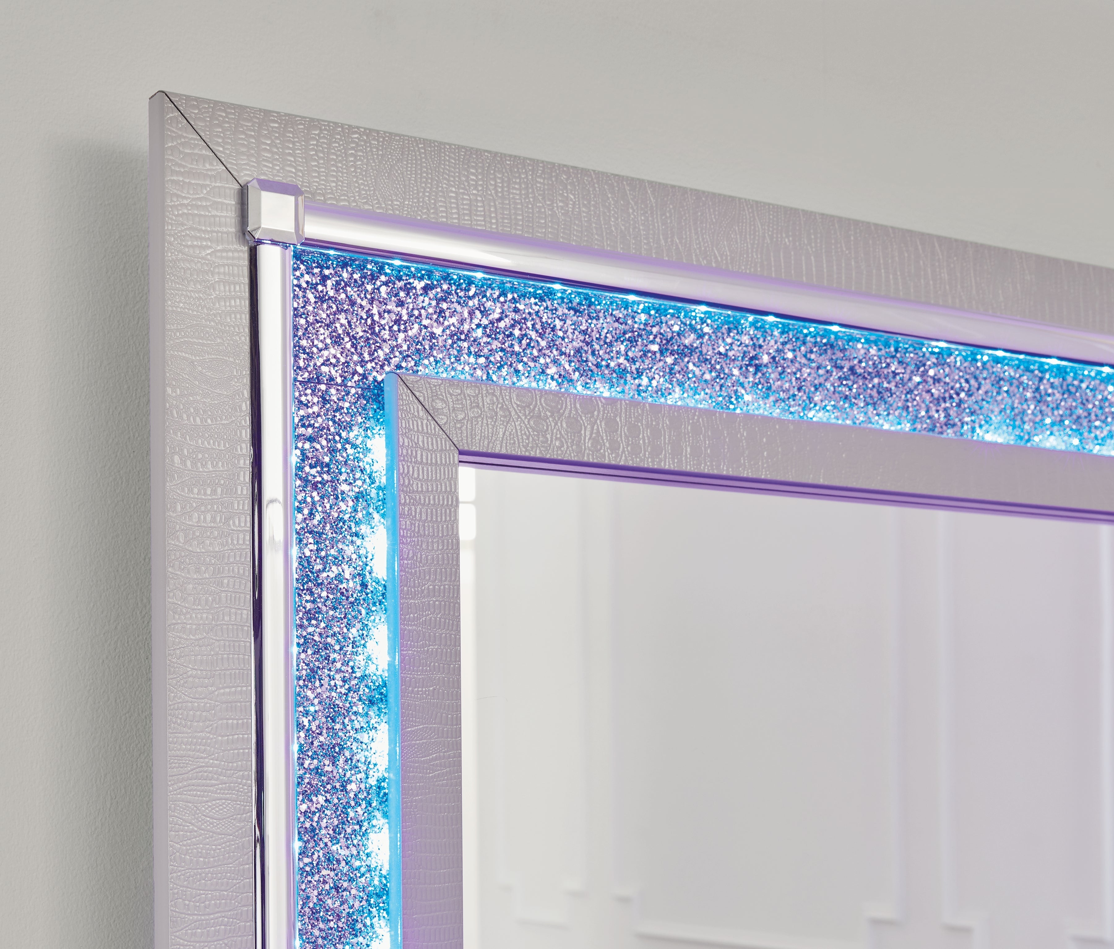 Zyniden Silver Bedroom Mirror - B2114-36 - Bien Home Furniture & Electronics