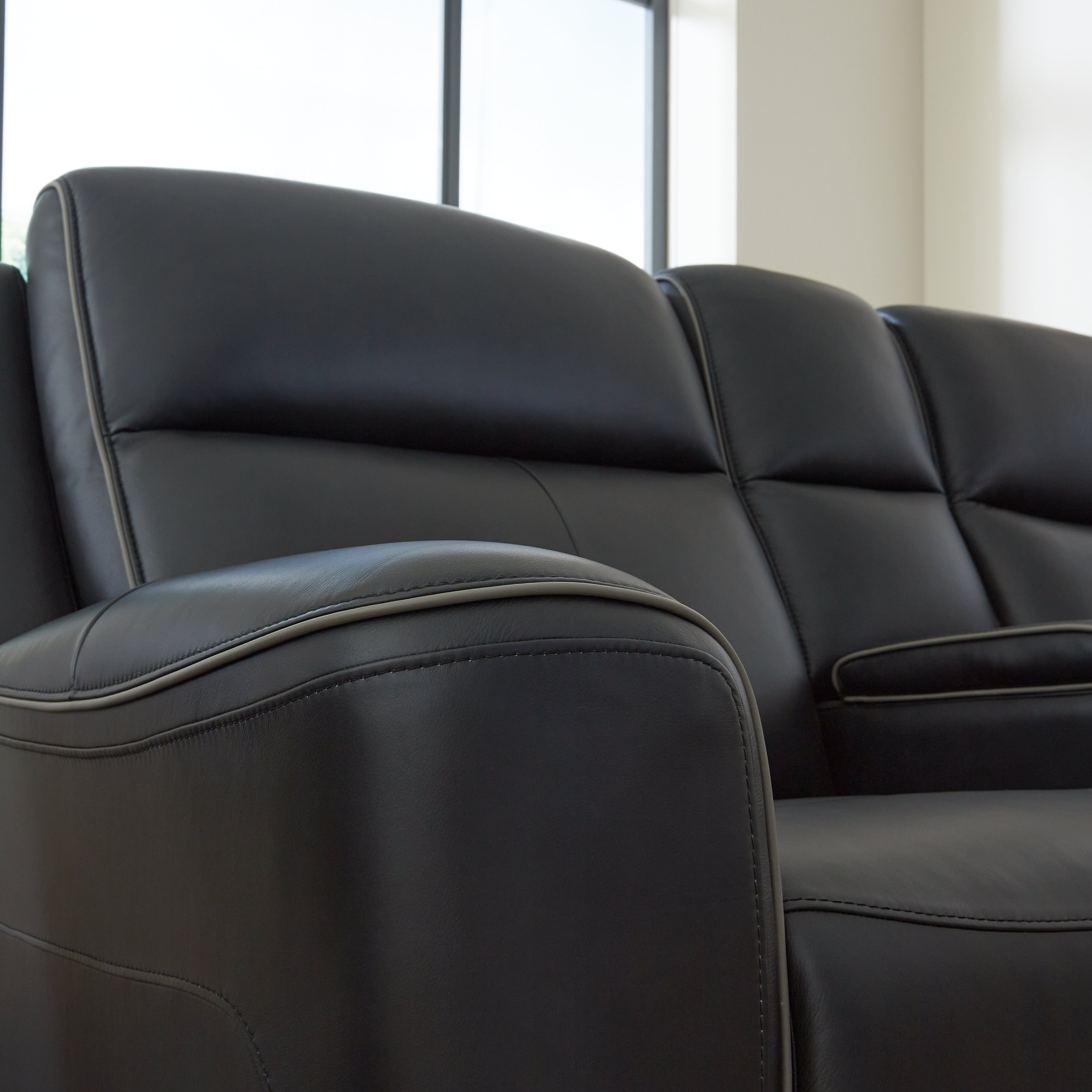 5Z-Relaxation Onyx Power Reclining Loveseat with Console - PCU1090218