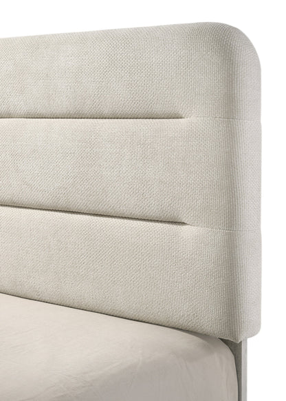 Nyomi White Queen Bed from Crown Mark - Luna Furniture