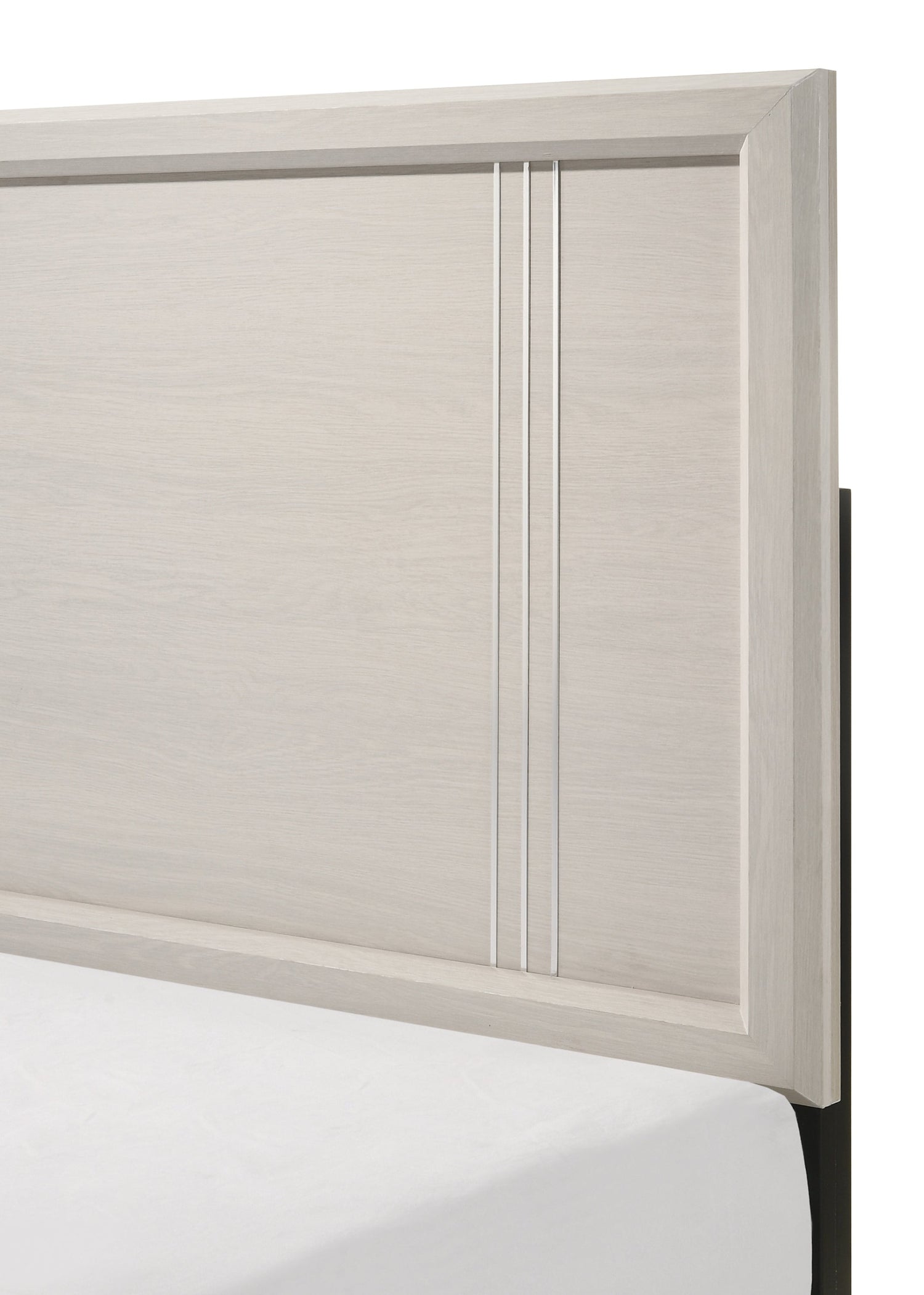 Charlie White Panel Bedroom Set from Crown Mark - Luna Furniture
