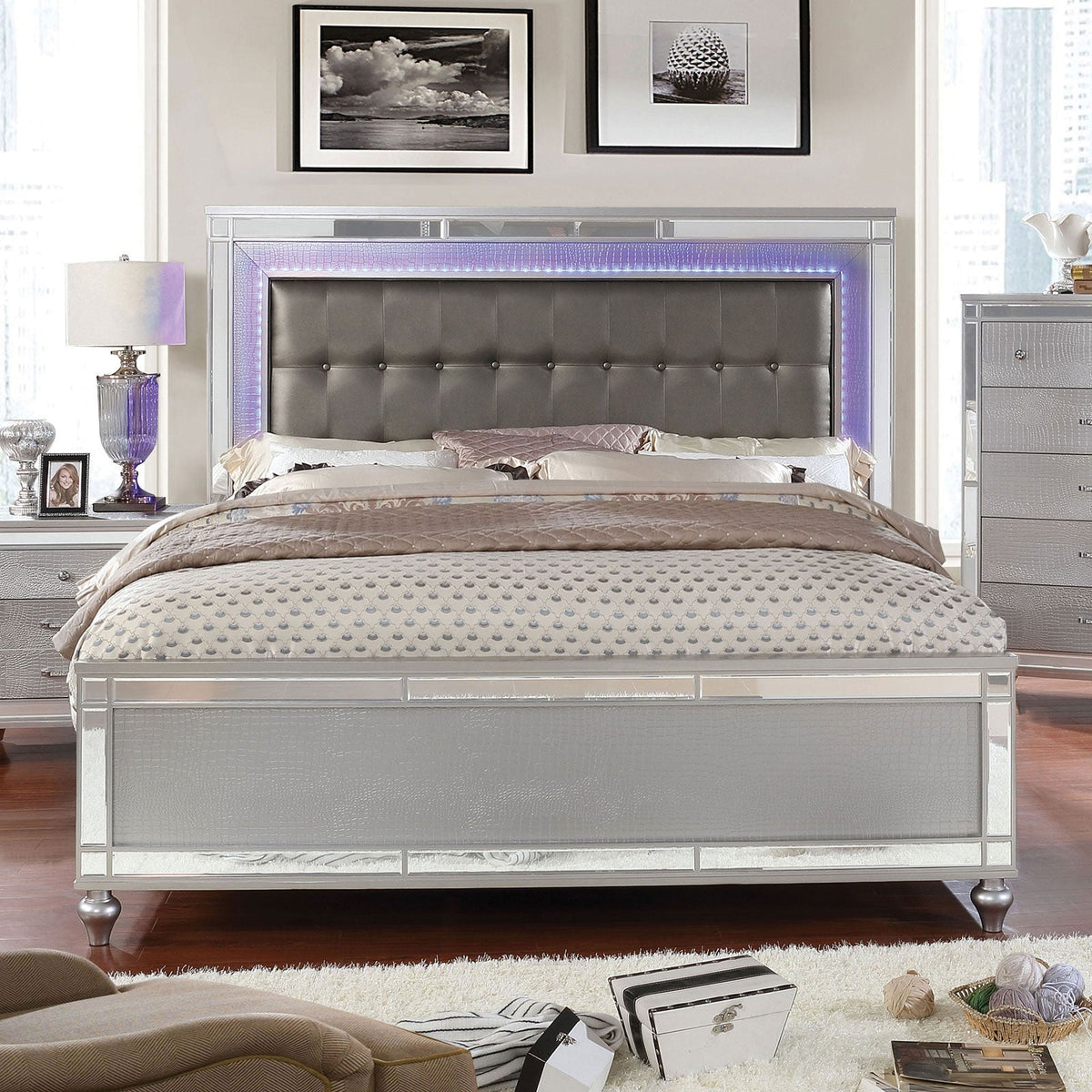 Brachium Silver Contemporary Bedroom Set