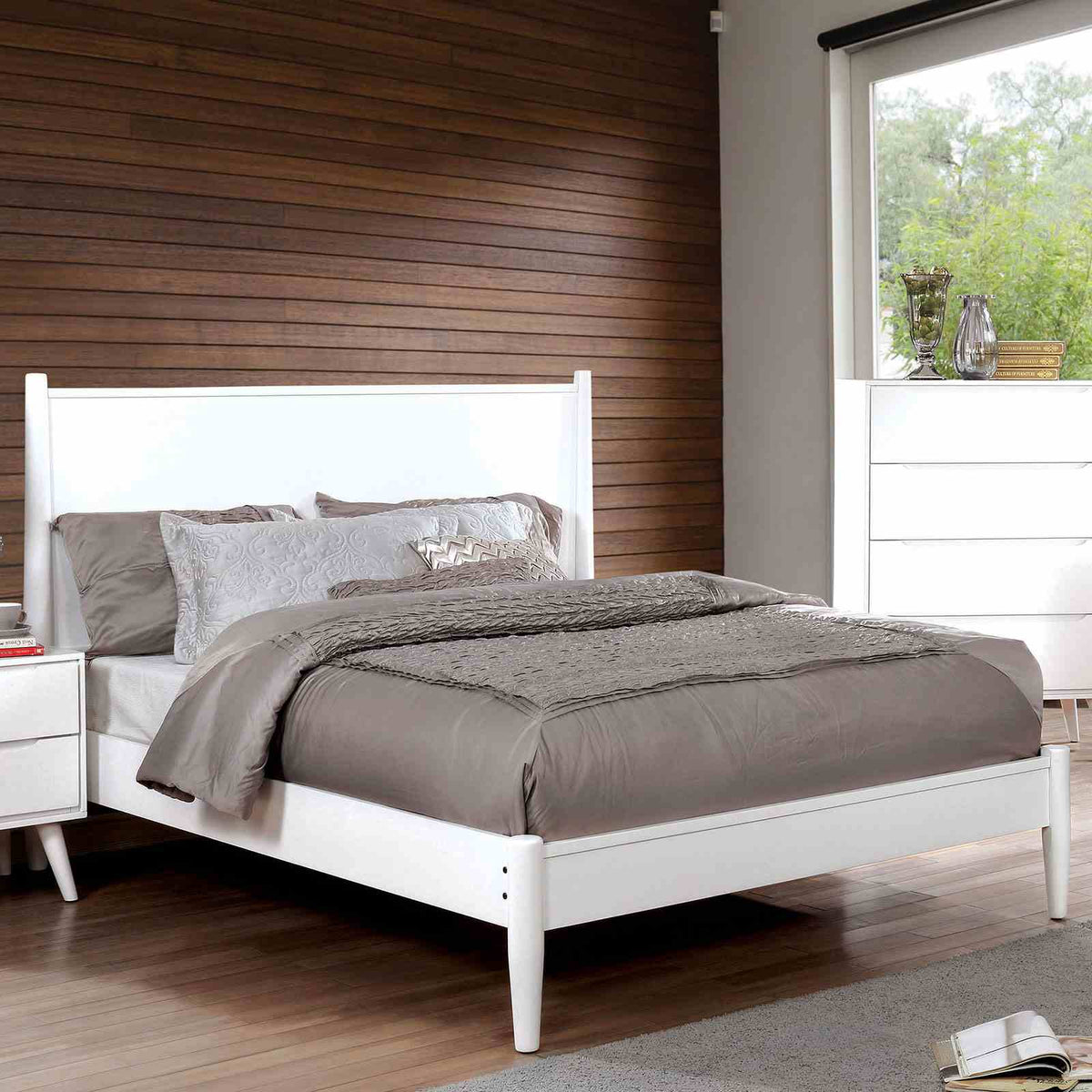 Lennart White Modern Bedroom Set