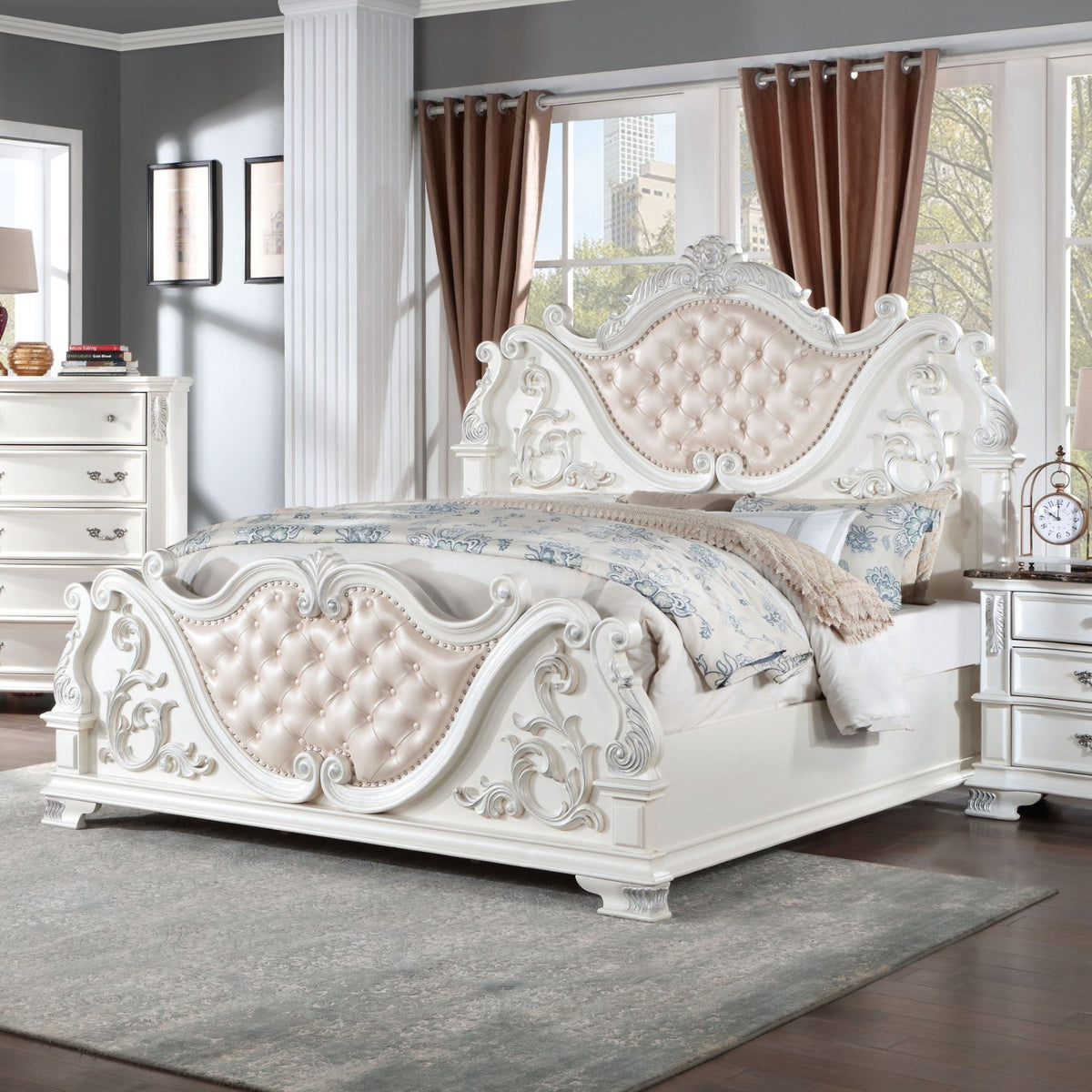 Esparanza Pearl White Traditional Bedroom Set