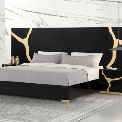 Goldsberg Black/Gold Contemporary Wall Panel Bedroom Set