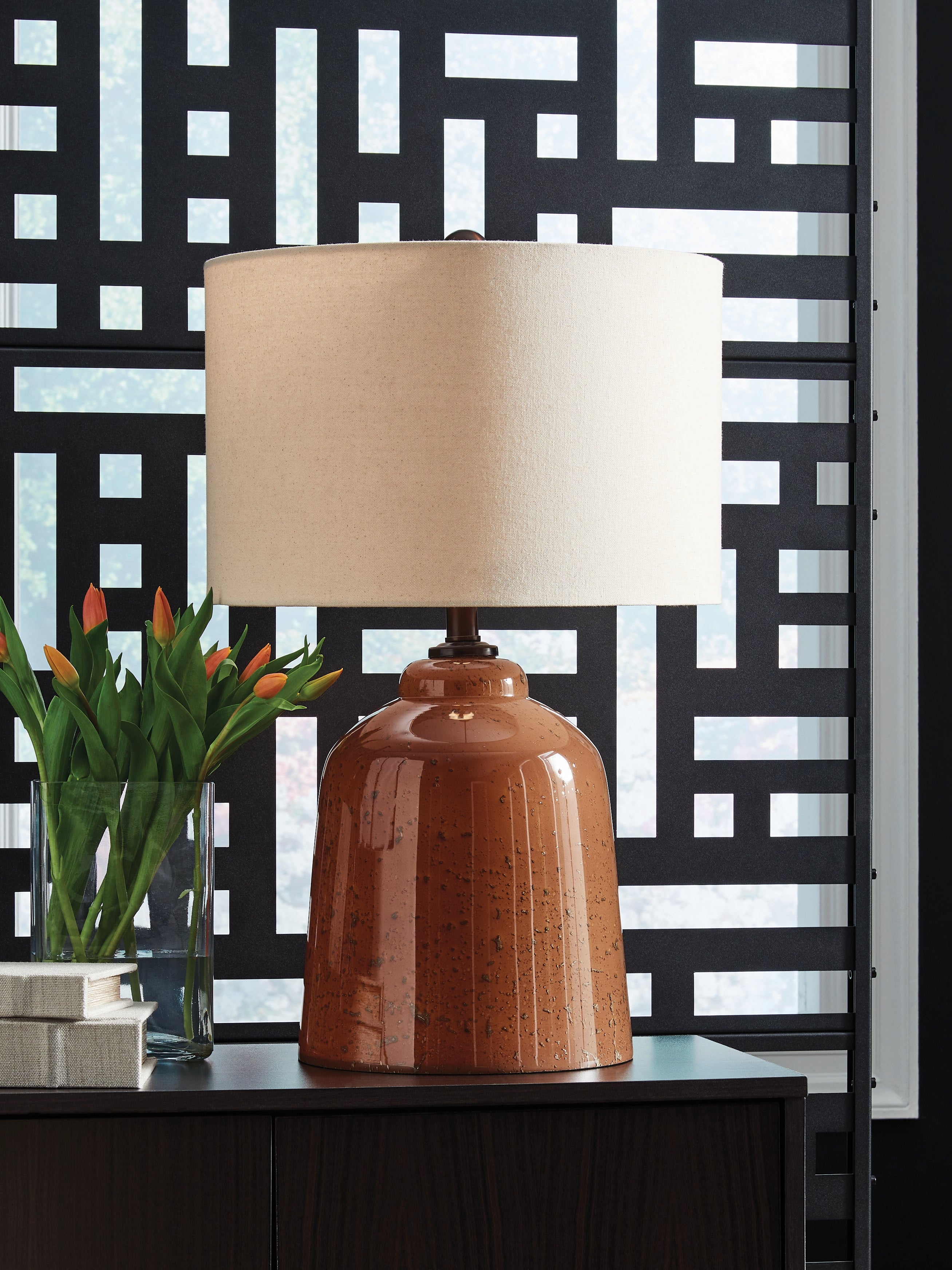 Aaleahya Rust Table Lamp - L430904