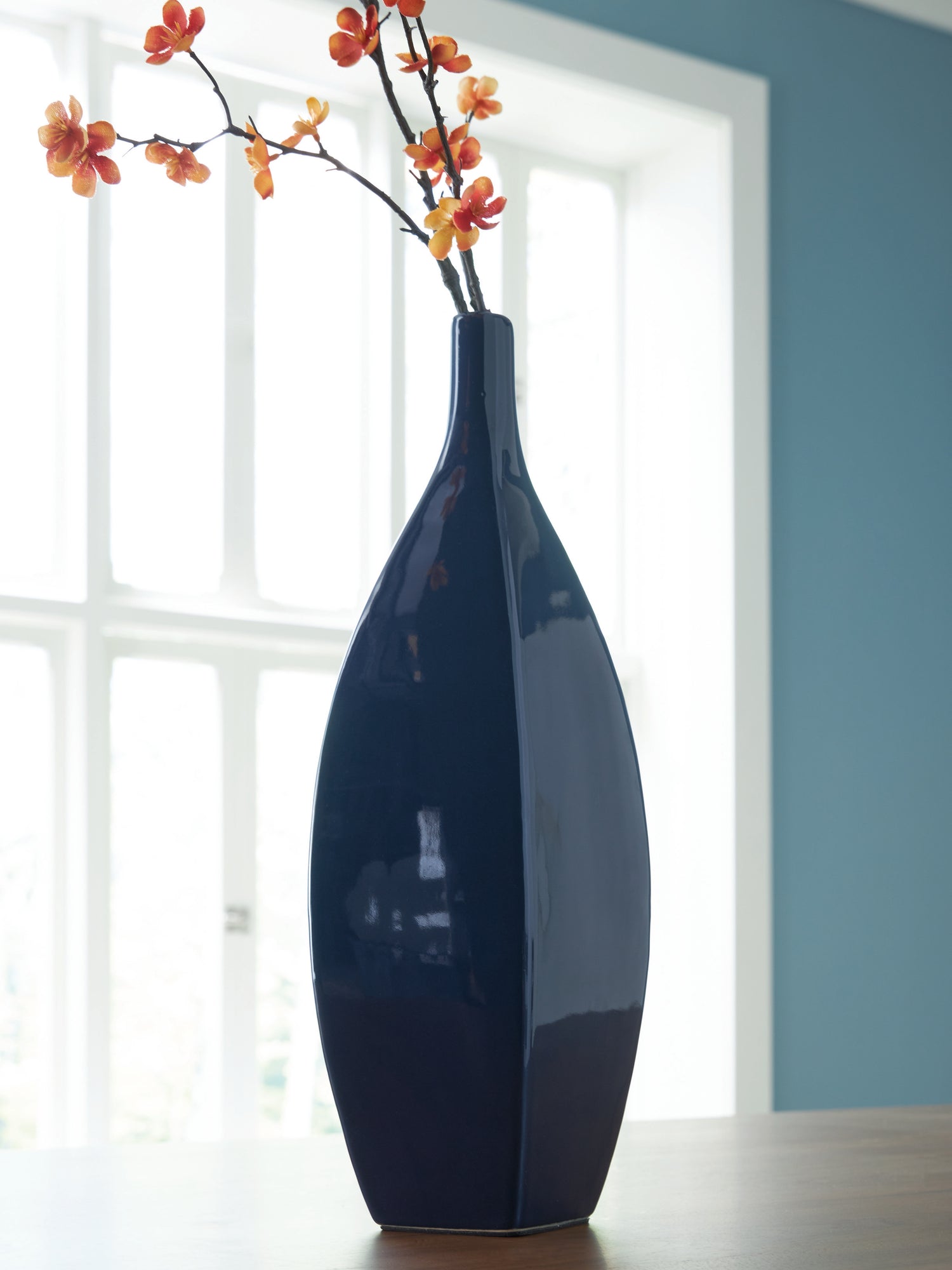 Abtinson Navy Vase - A2900033