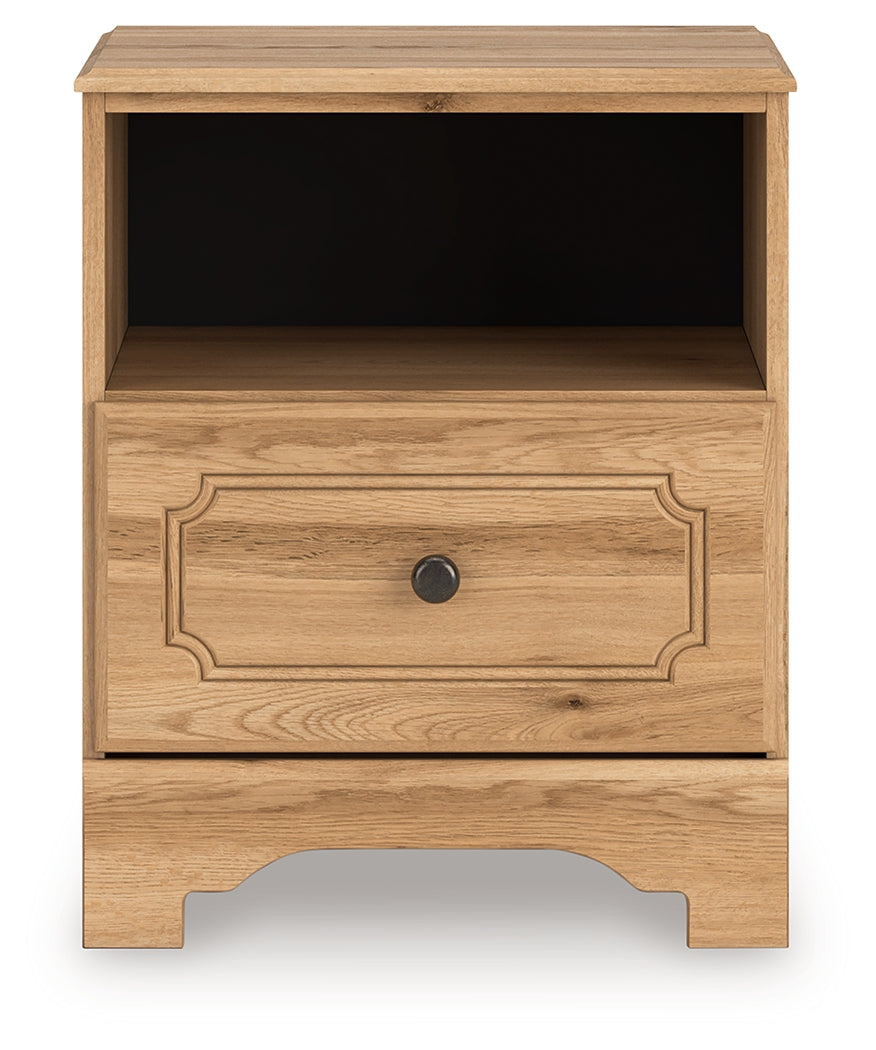 Aleaport Queen Panel Bed with Dresser and Nightstand in Warm Brown from Ashley - Luna Furniture