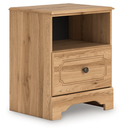 Aleaport Queen Panel Bed with Mirrored Dresser and Nightstand in Warm Brown from Ashley - Luna Furniture