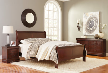Alisdair Queen Sleigh Bed with Dresser in Reddish Brown - PKG004941