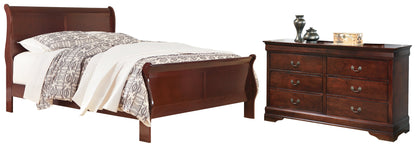 Alisdair Queen Sleigh Bed with Dresser in Reddish Brown - PKG004941
