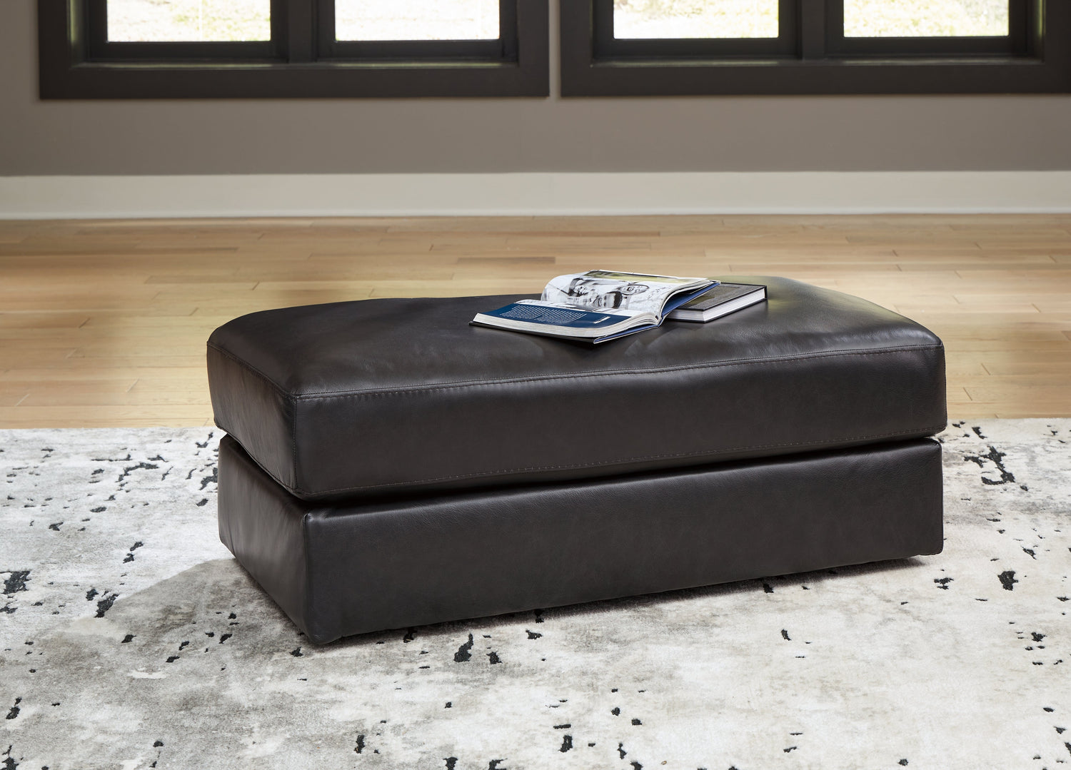 Amiata Sofa, Loveseat, Chair and Ottoman in Onyx - PKG015490