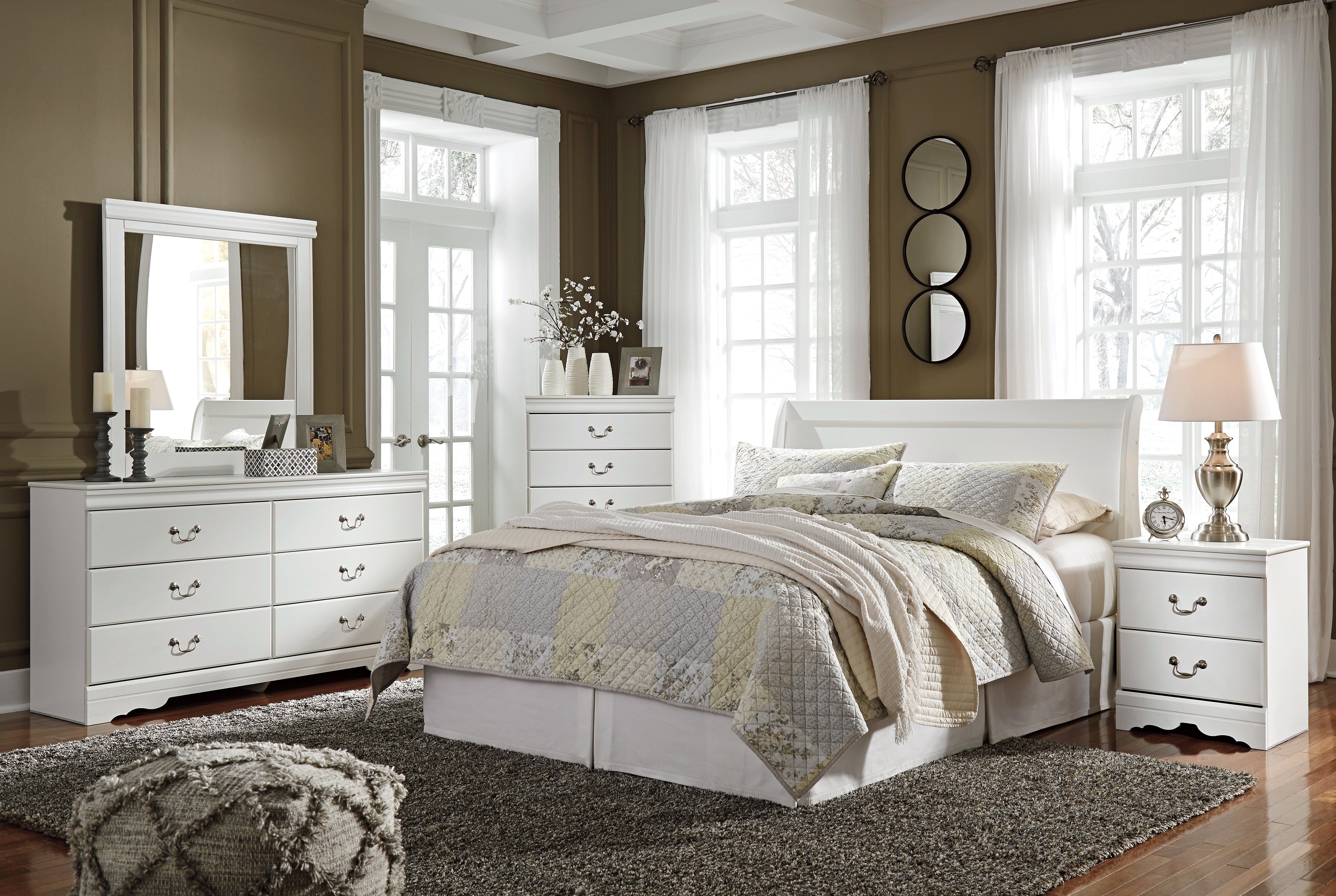 Anarasia White Queen Sleigh Headboard, Dresser and Mirror - B129B19