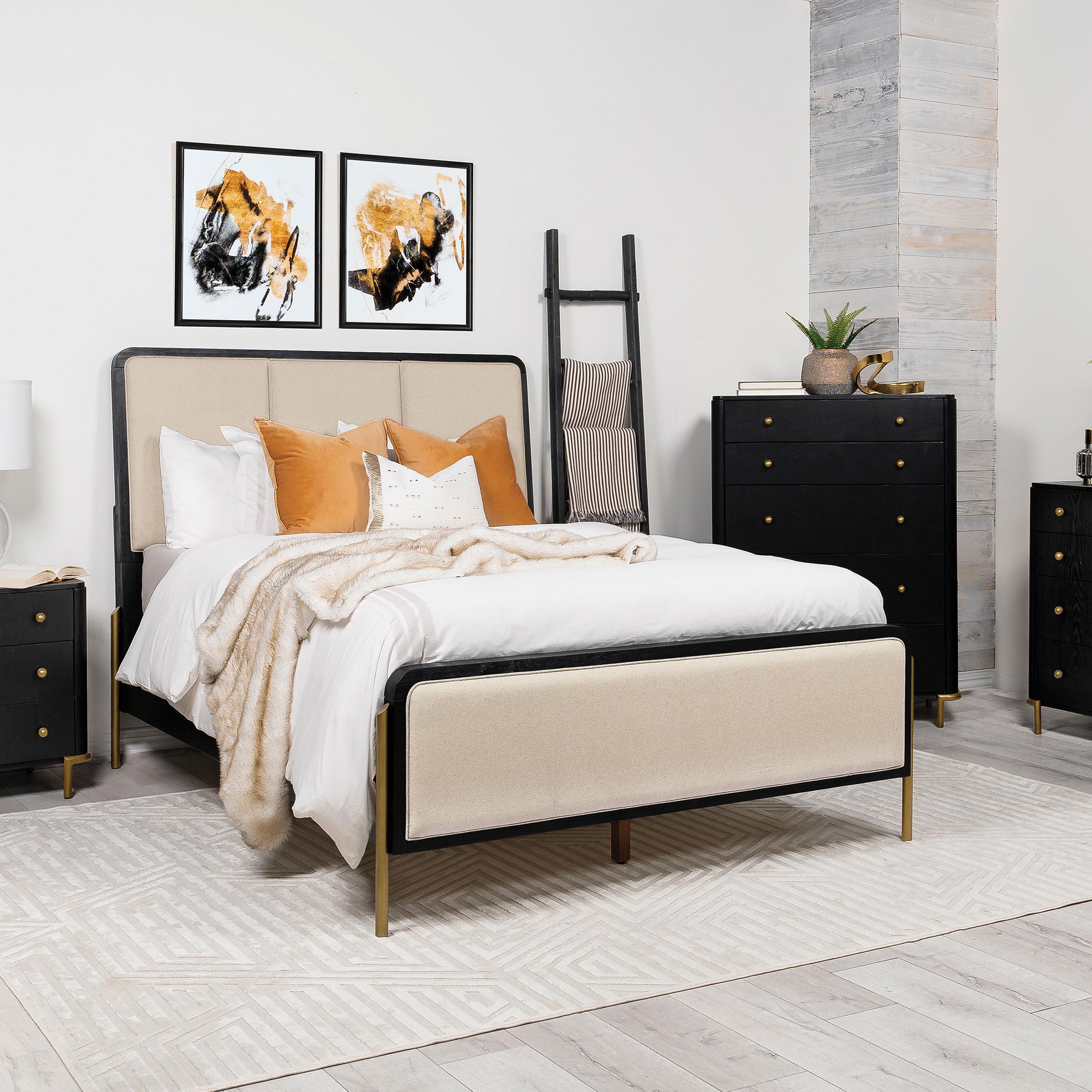 Arini 56-inch Eastern King Panel Bed Cream and Black - 224331KECRM
