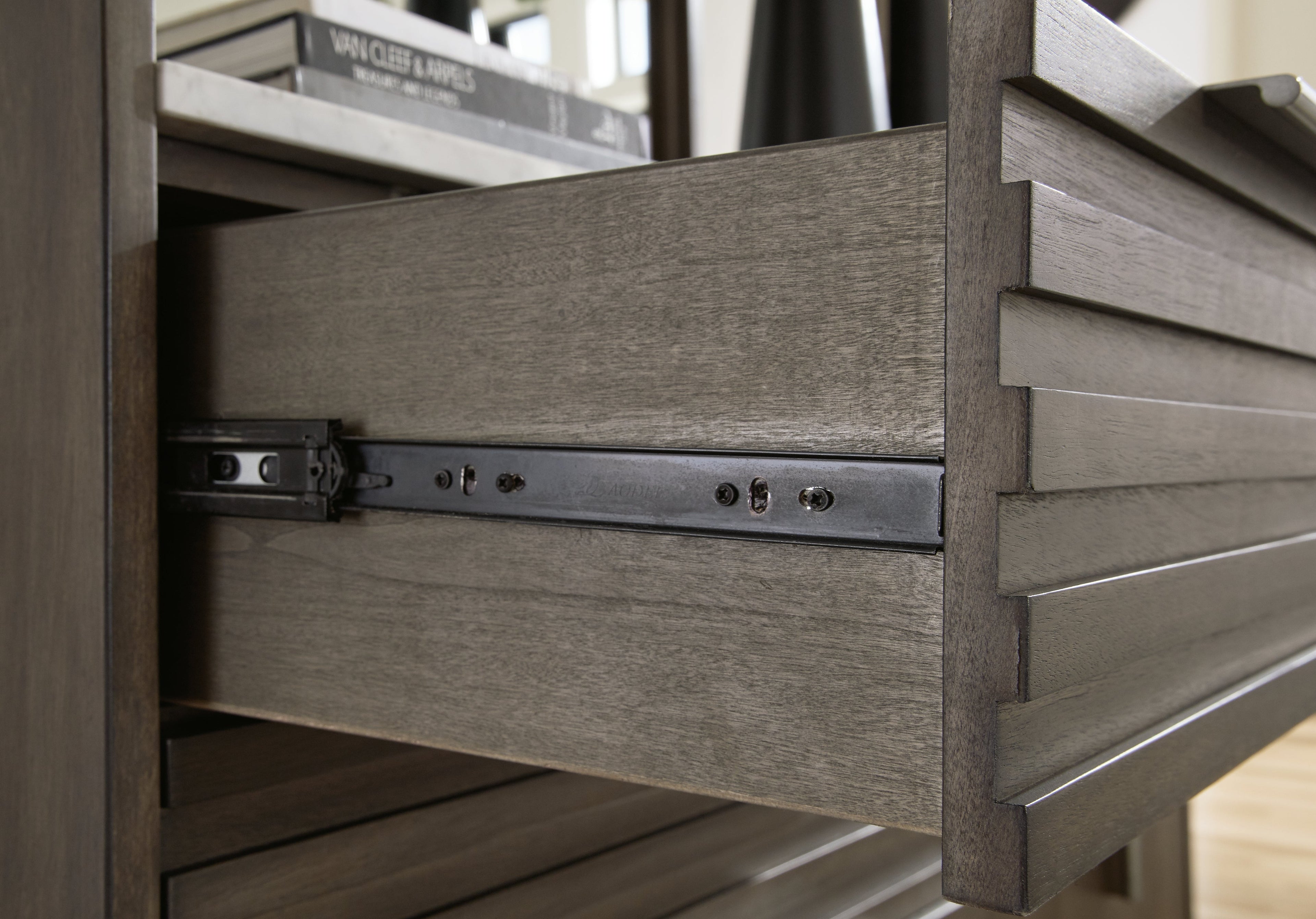 Arkenton King Panel Bed with Dresser in Grayish Brown from Ashley - Luna Furniture