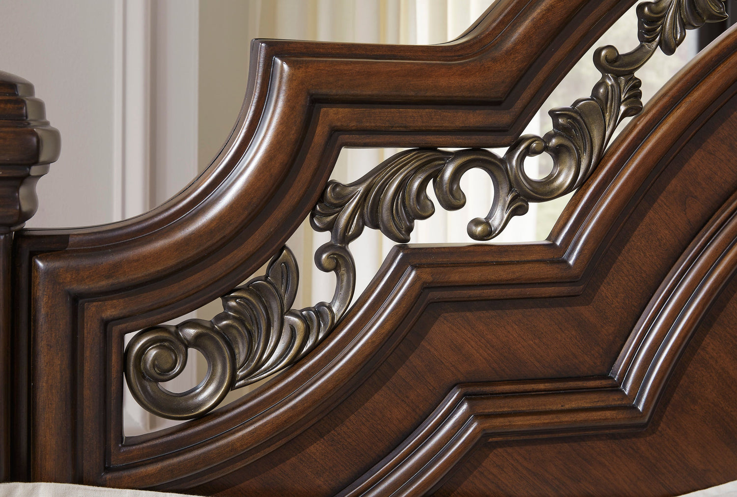 Ashley B764 - Bedroom Set *King 5pc - Ashley B764 - Bedroom Set King 5pc