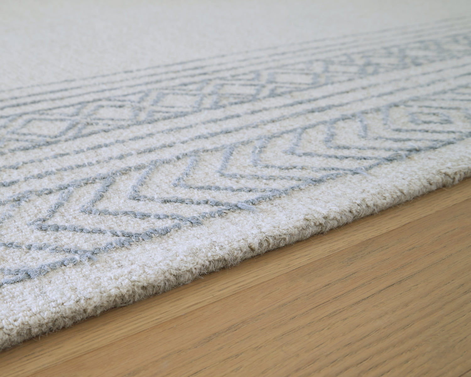 Azelhurst Blue/Ivory/Gray Medium Rug - R407852