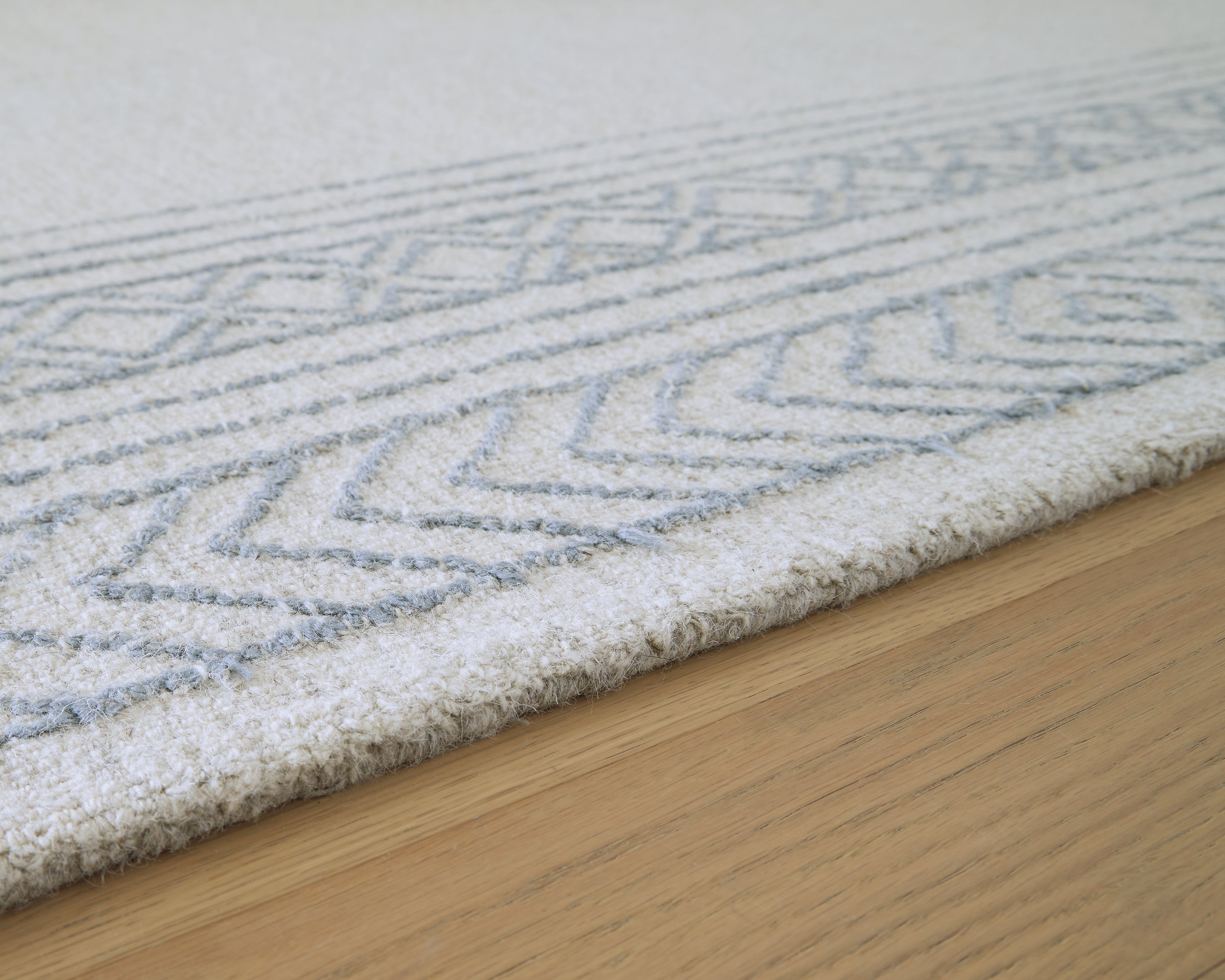 Azelhurst Blue/Ivory/Gray Medium Rug - R407852