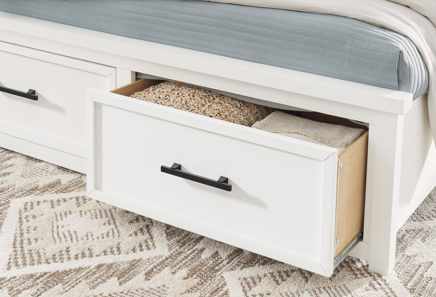 B844 5PC Bedroom Set - Queen, King *Extra Nightstand - B844 Extra Nightstand
