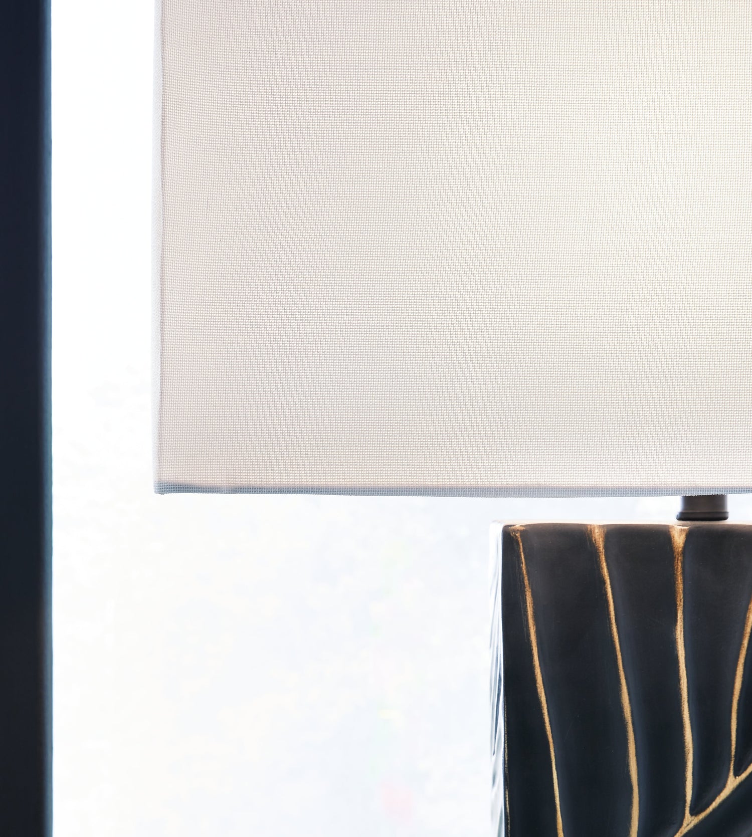 Bartlen Black/Gold Finish Table Lamp - L235774