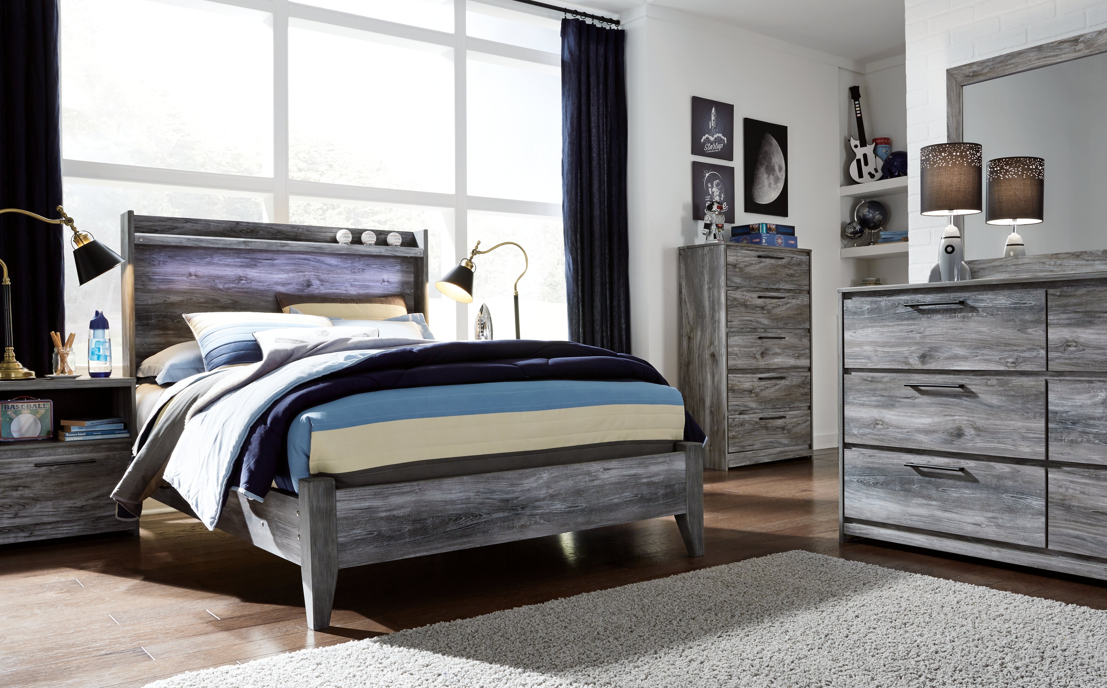 Baystorm Gray Full Panel Bed and Chest - B221B50