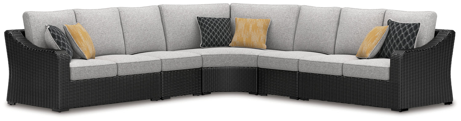 Beachcroft Black/Light Gray 5-Piece Outdoor Sectional - P792P6