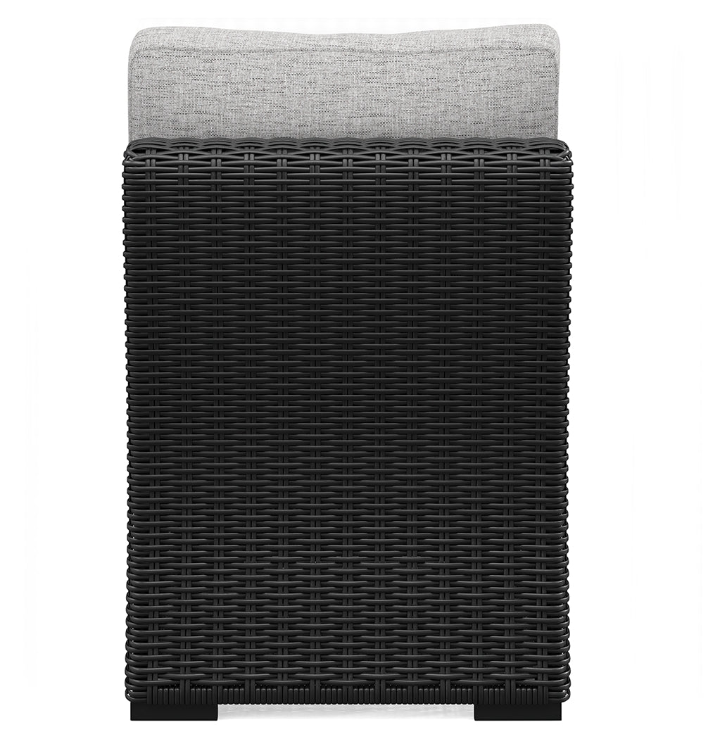 Beachcroft Black/Light Gray 5-Piece Outdoor Sectional - P792P6