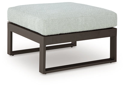 Beachloft Black/Gray 4-Piece Outdoor Sectional - P490P7