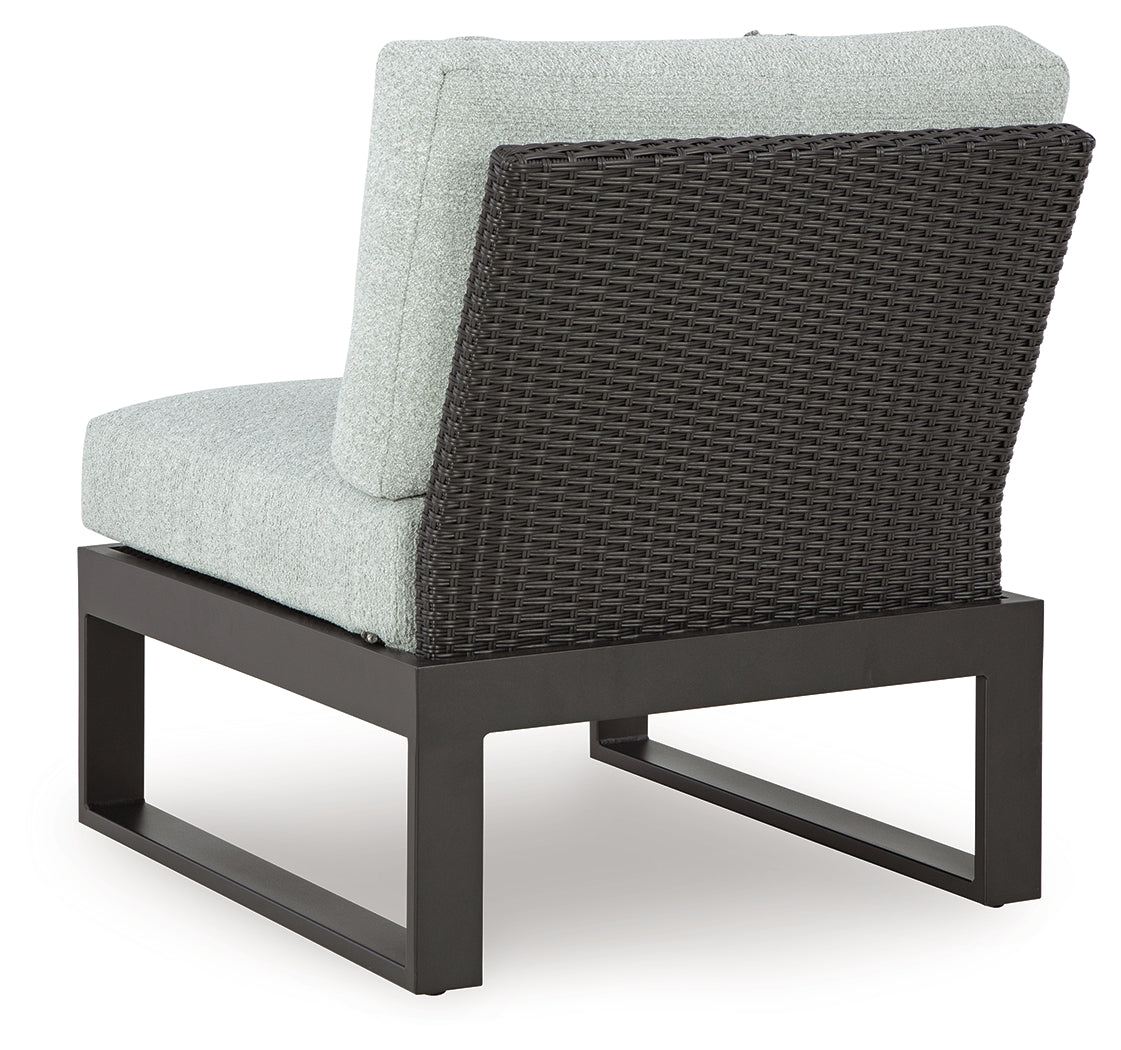 Beachloft Black/Gray 5-Piece Outdoor Sectional - P490P2