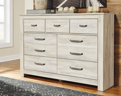Bellaby Queen Crossbuck Panel Bed with Dresser in Whitewash - PKG000727