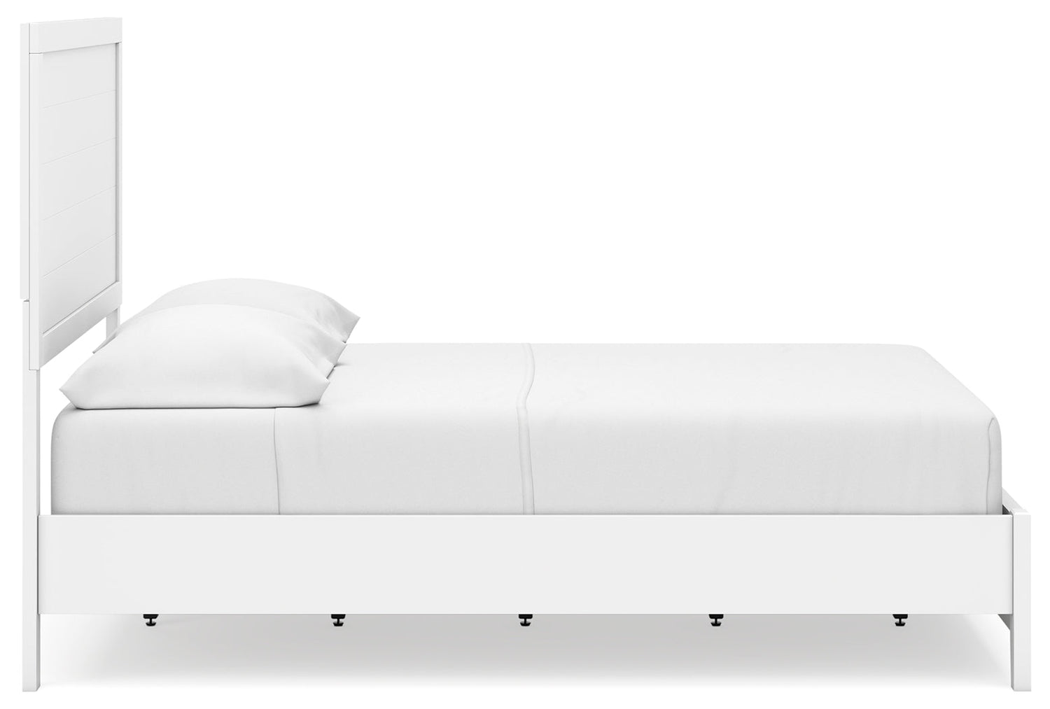 Binterglen Full Panel Bed with Dresser and 2 Nightstands in White - PKG016606