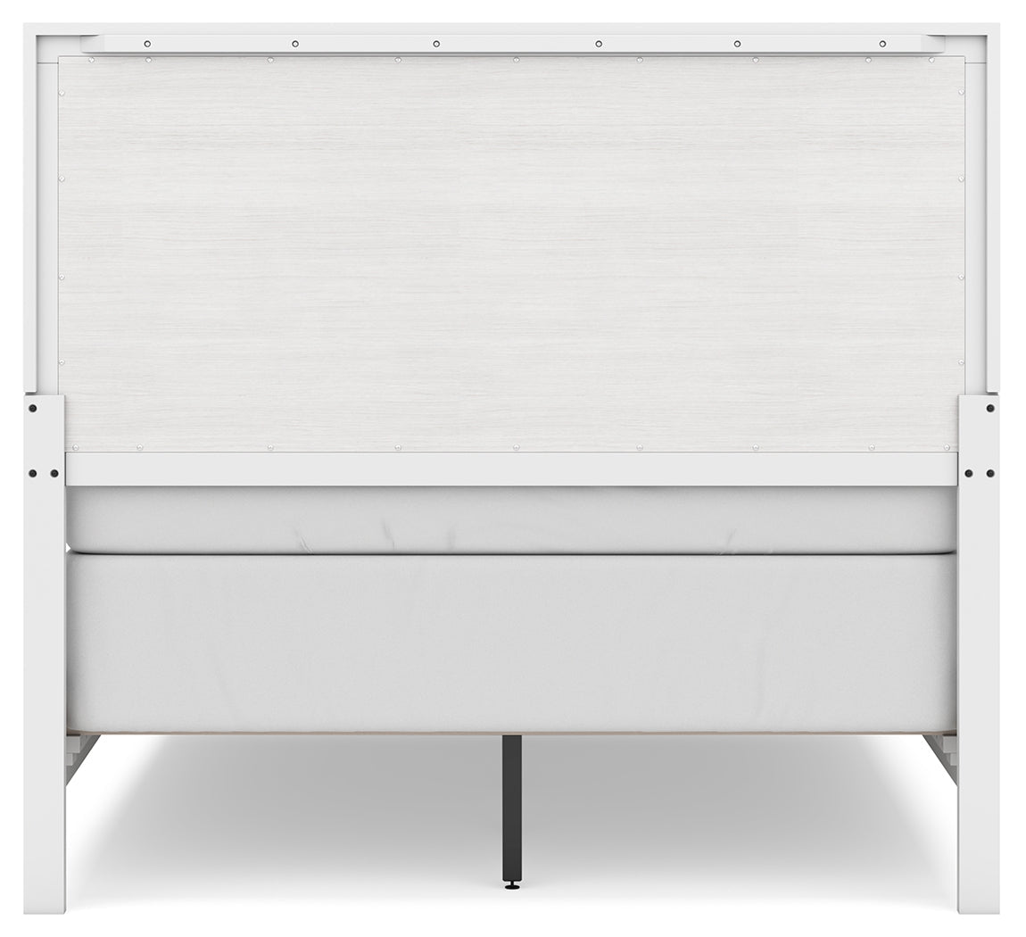 Binterglen Full Panel Bed with Mirrored Dresser and Chest in White - PKG016612