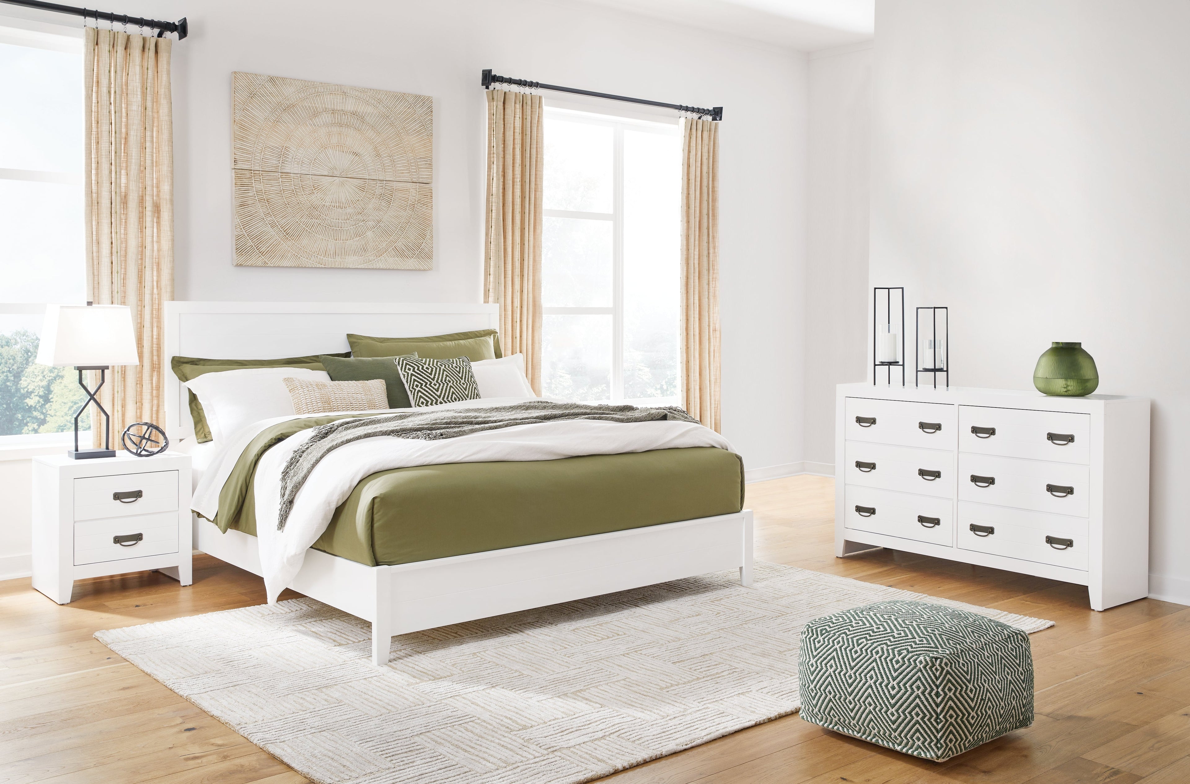 Binterglen King Panel Bed with Dresser and Nightstand in White - PKG019197