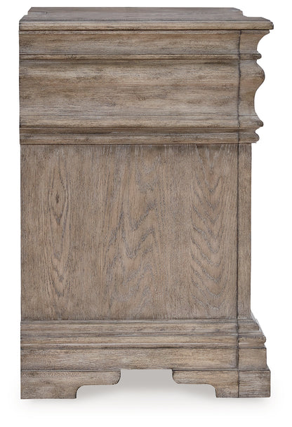 Blairhurst King Panel Bed, Dresser, Chest and 2  Nightstands - B916B11