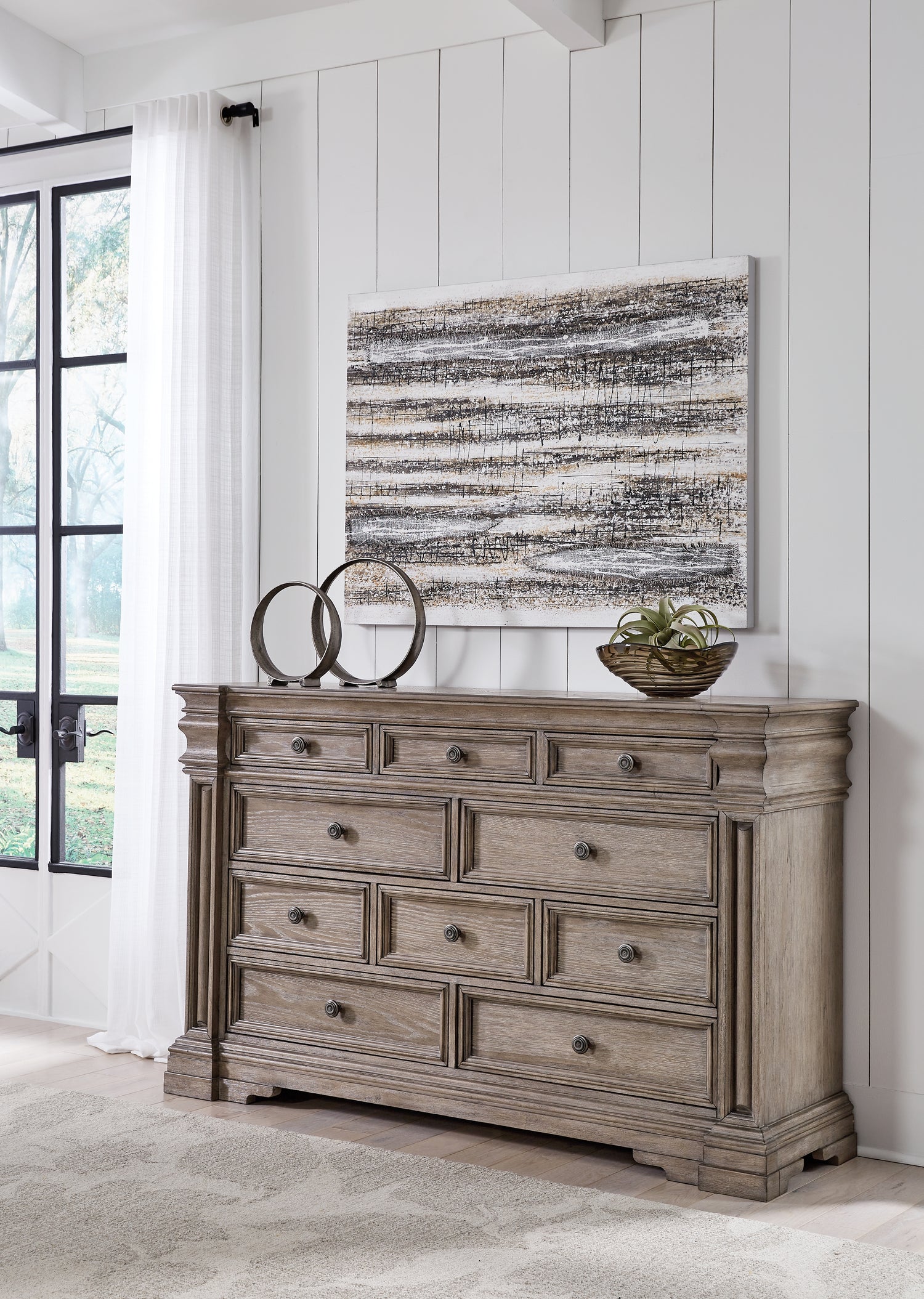 Blairhurst King Panel Bed, Dresser, Chest and 2  Nightstands - B916B11
